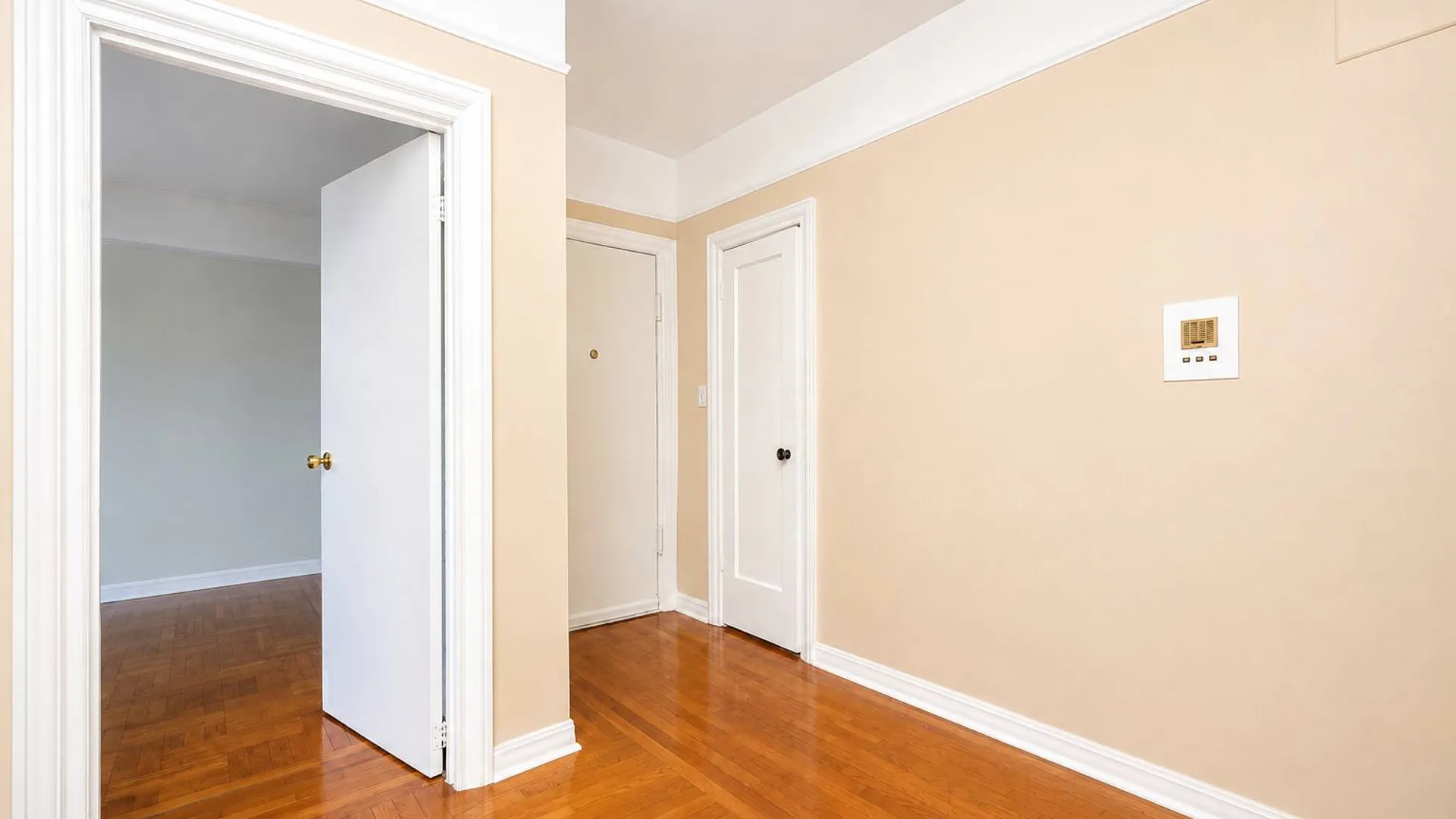 Property at 303 Ave P, Brooklyn, NY 11204 13