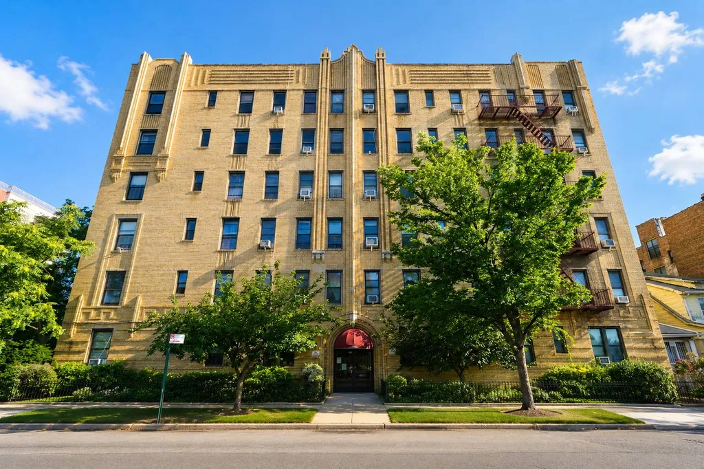 Property at 303 Ave P, Brooklyn, NY 11204