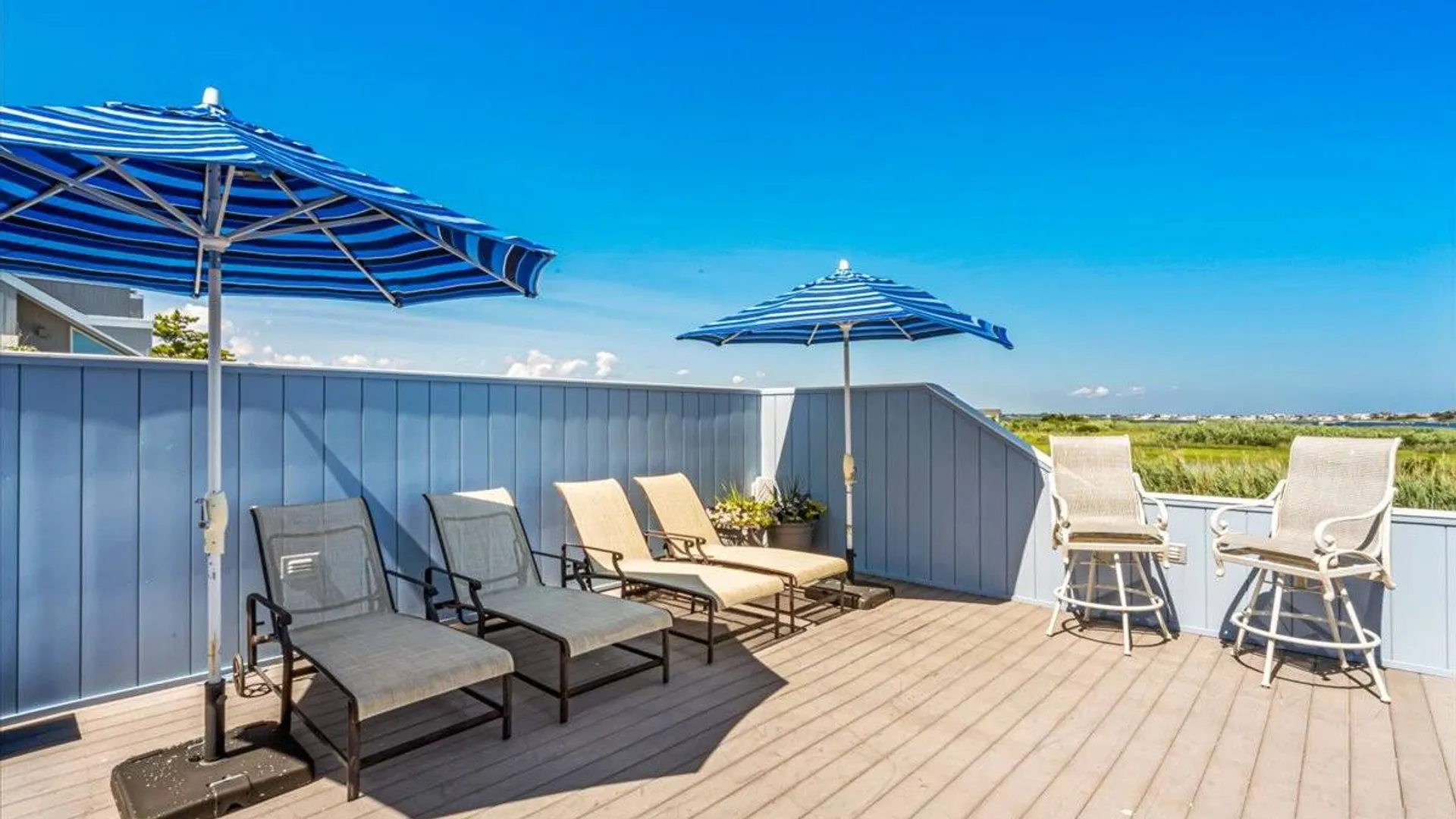Property at 556 DUNE RD, Westhampton, NY 11977 27