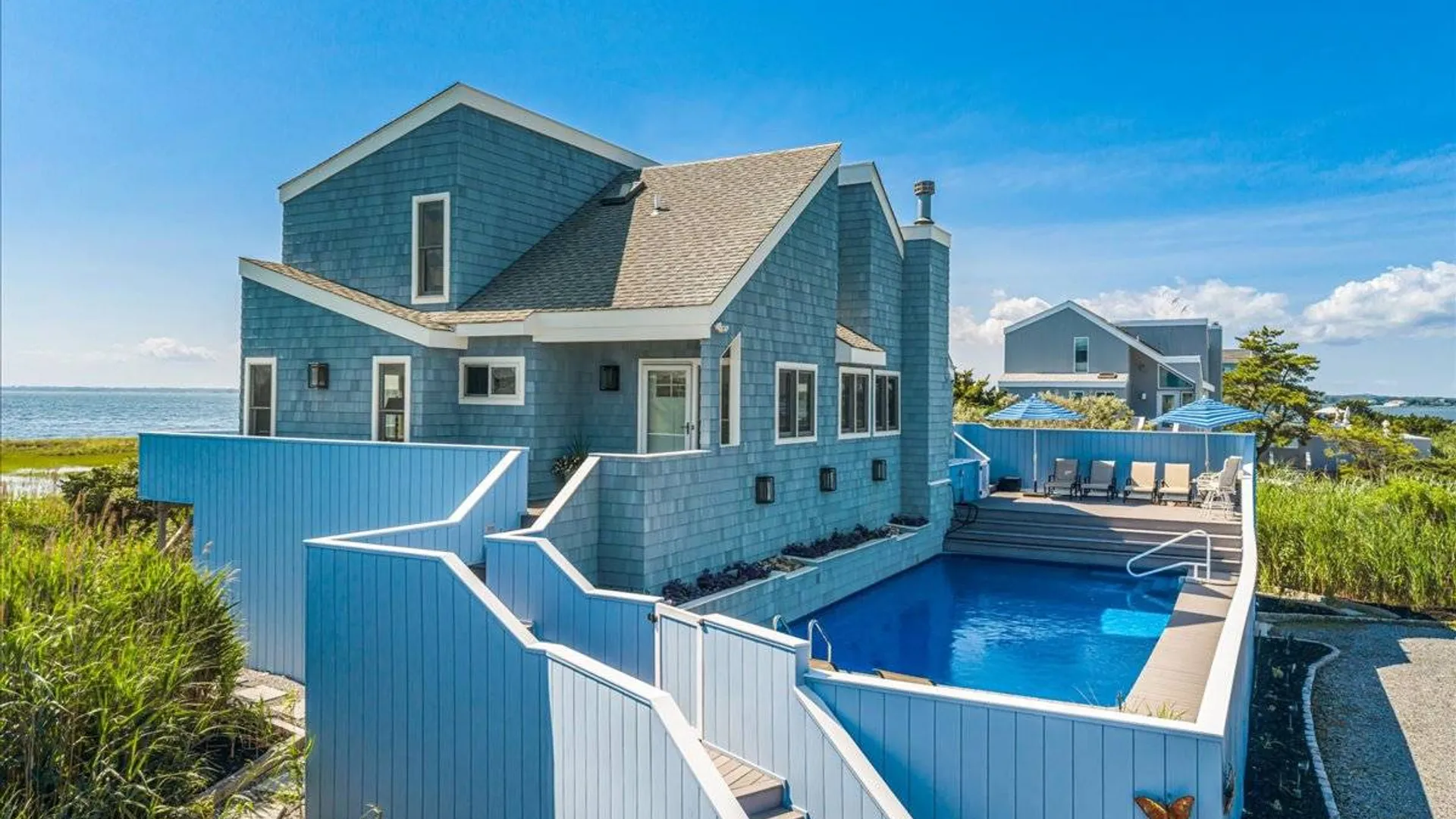 Property at 556 DUNE RD, Westhampton, NY 11977 3