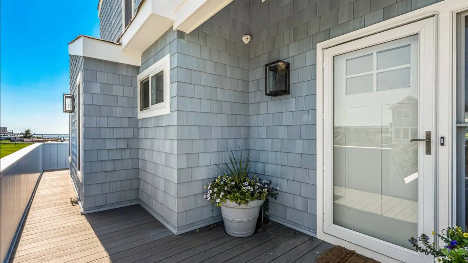 Property at 556 DUNE RD, Westhampton, NY 11977 4