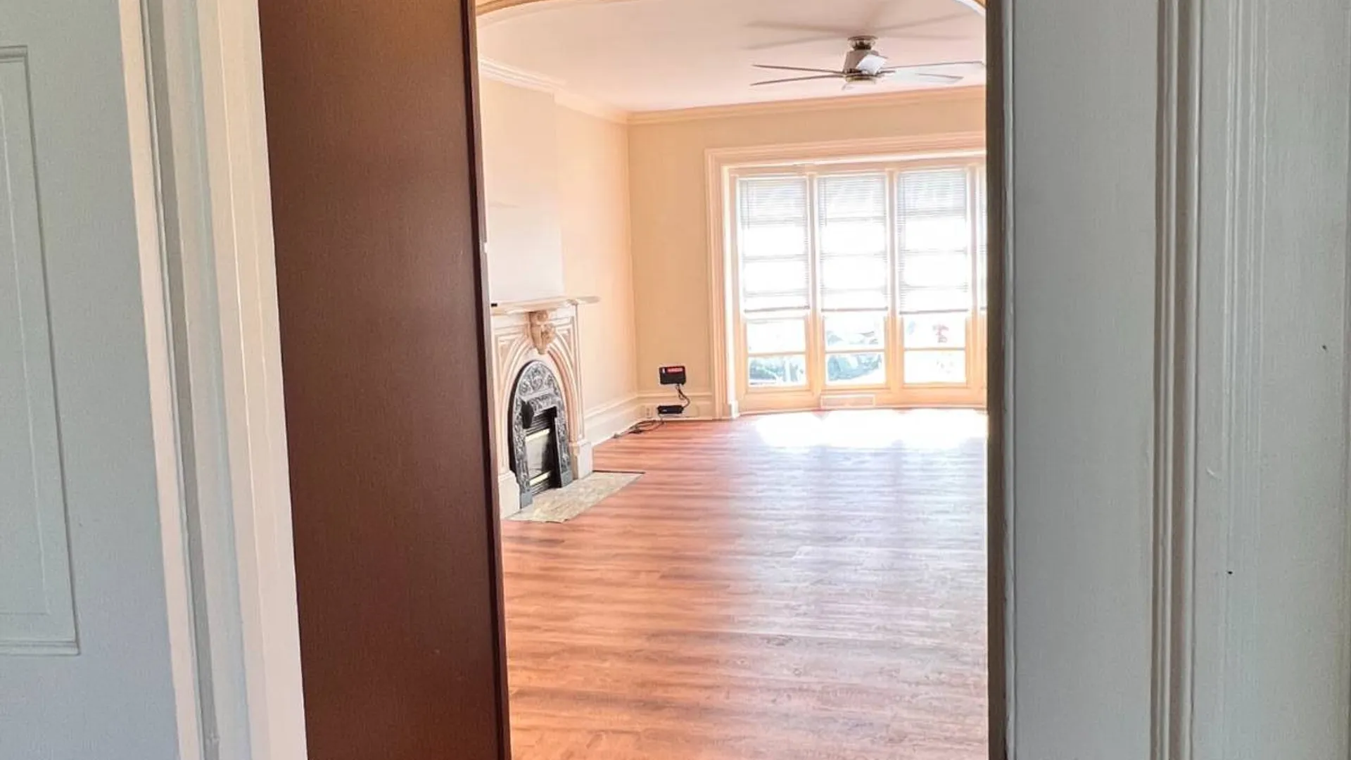 Property at 10 Washington Ave, Schenectady, NY 12305 11