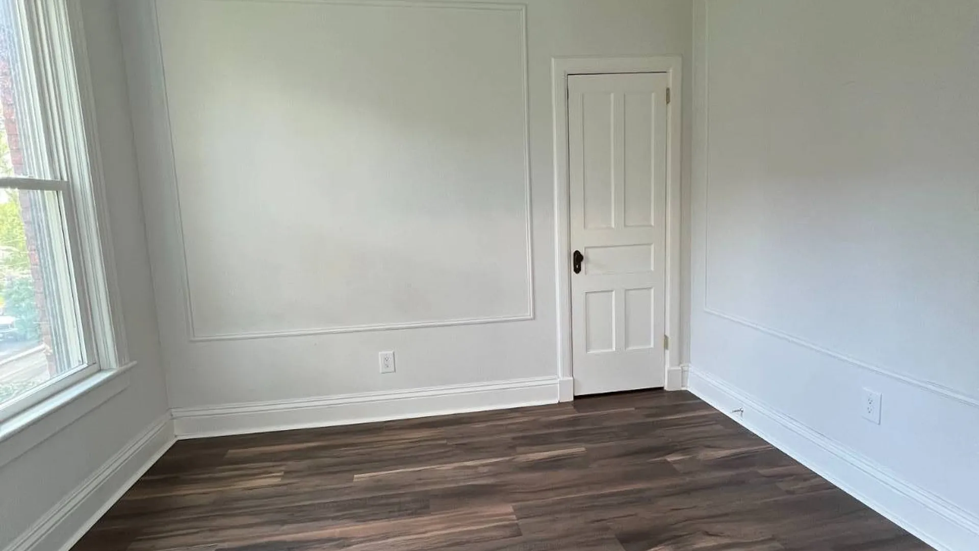 Property at 10 Washington Ave, Schenectady, NY 12305 4