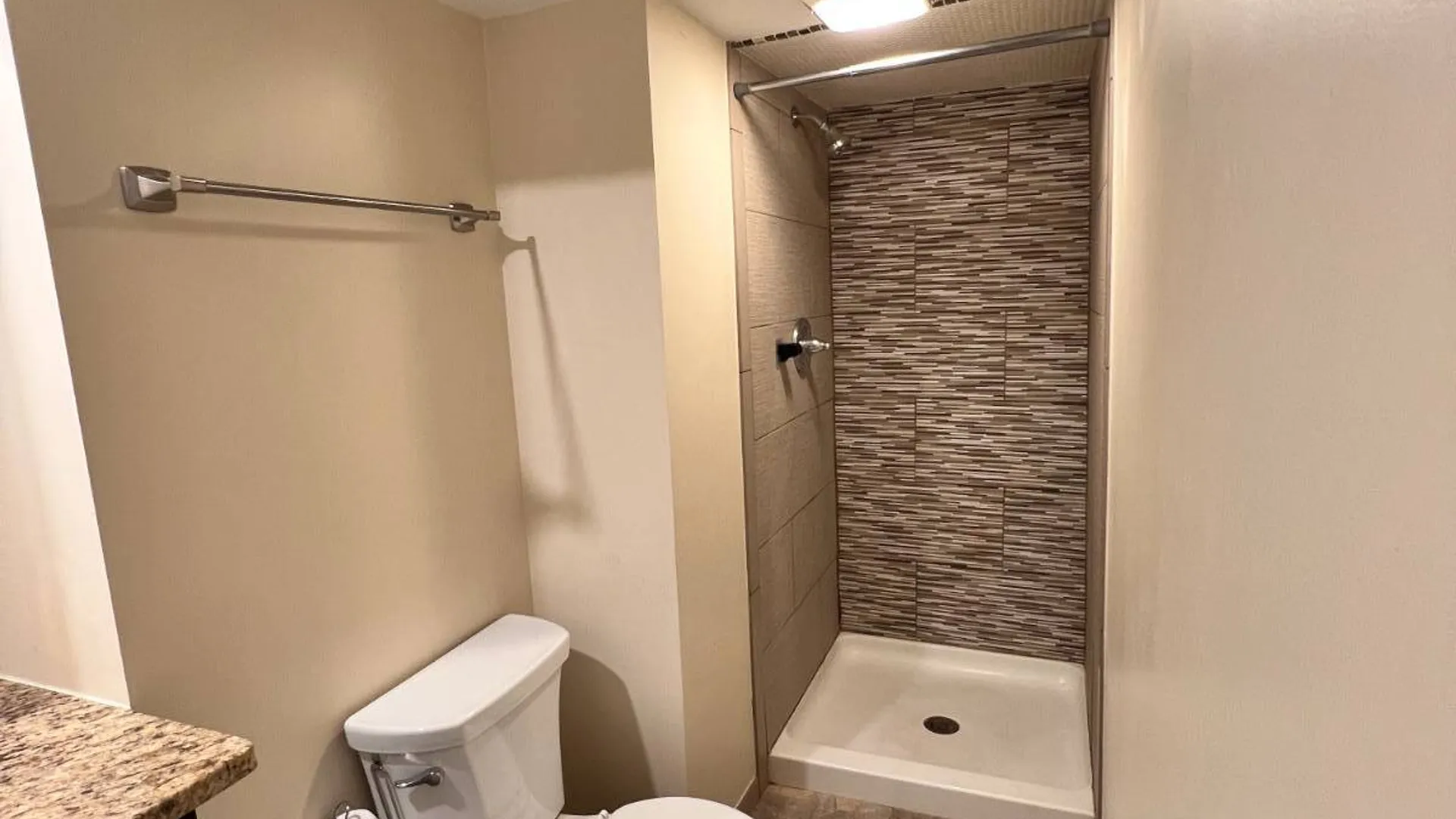 Property at 10 Washington Ave, Schenectady, NY 12305 9