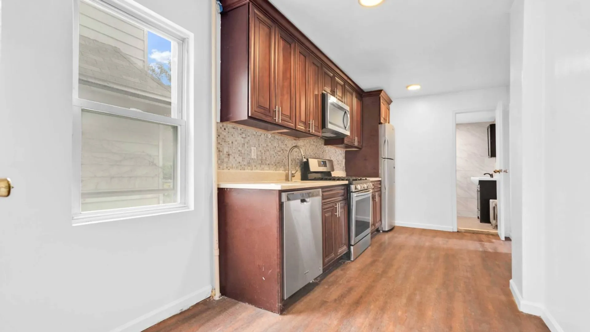 Property at 605 E 49 Street, Brooklyn, NY 11203 12
