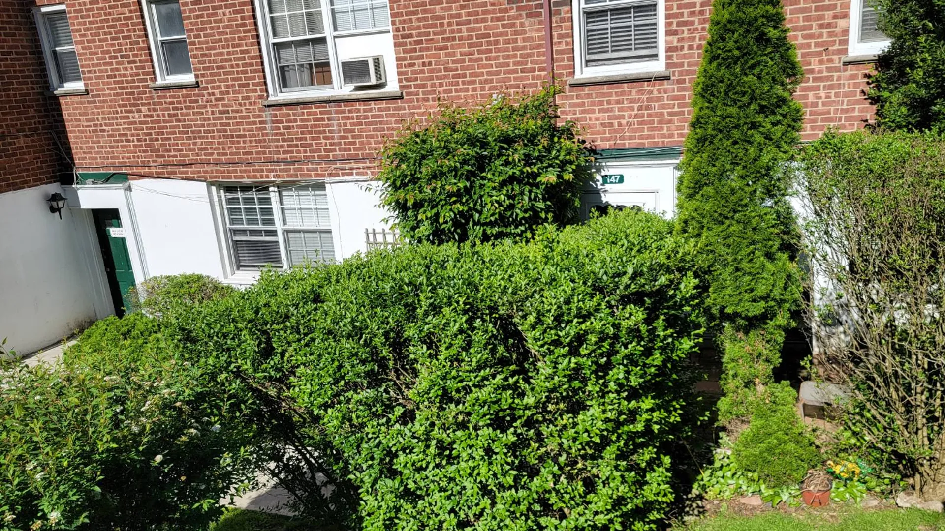 Property at 15 Fieldstone Dr, Hartsdale, NY 10530 10