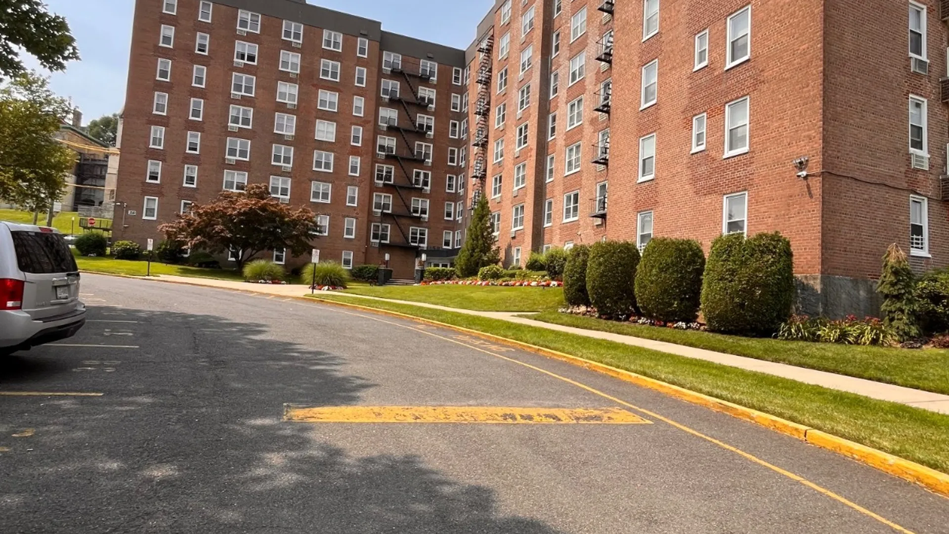 Property at 350 Richmond Terrace, Staten, NY 10301 3