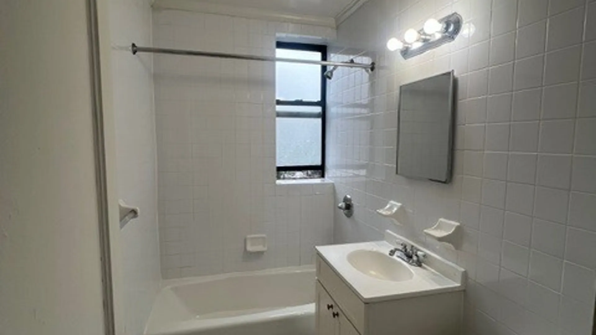 Property at 625 Gramatan Ave, Mt. Vernon, NY 10552 8