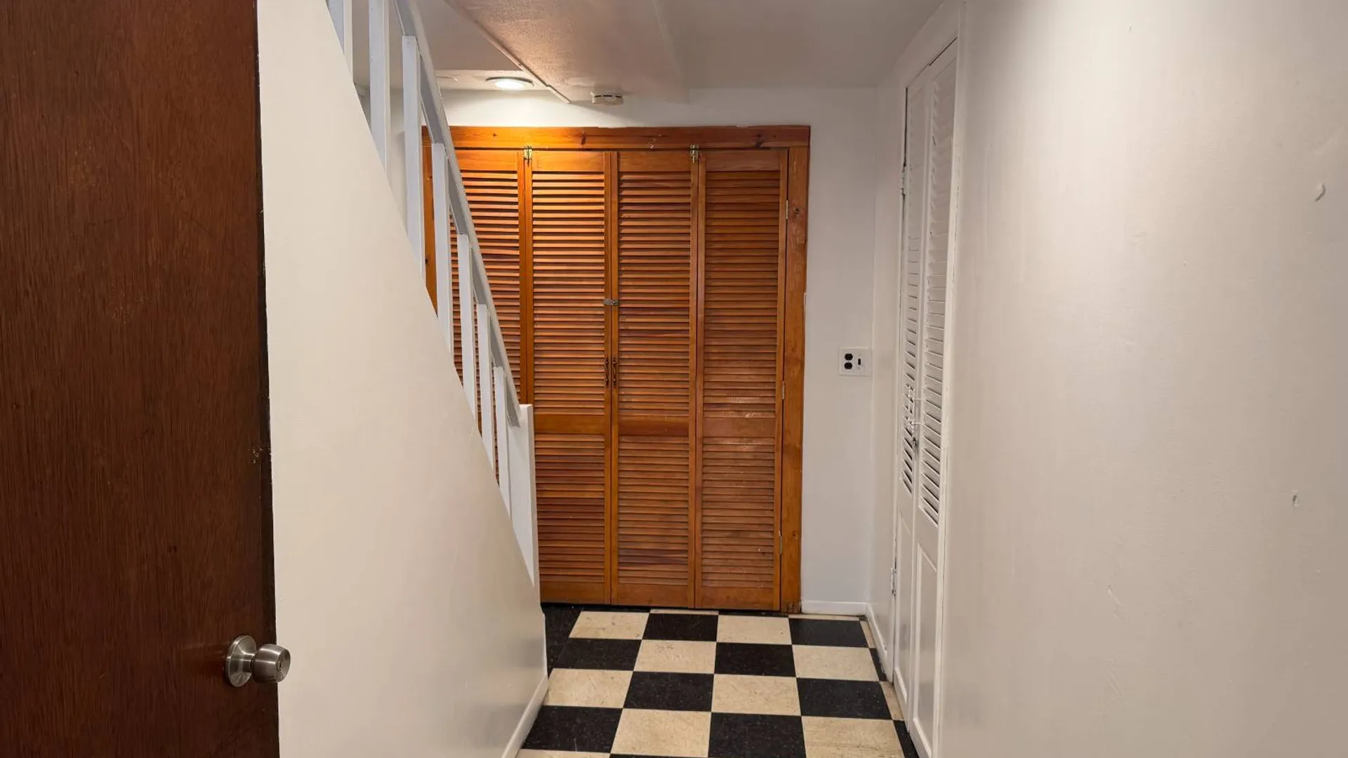 Property at 914 Pierce Ave, Bronx, NY 10462 3