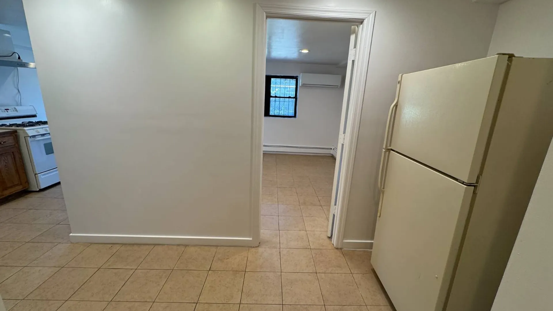 Property at 914 Pierce Ave, Bronx, NY 10462 11