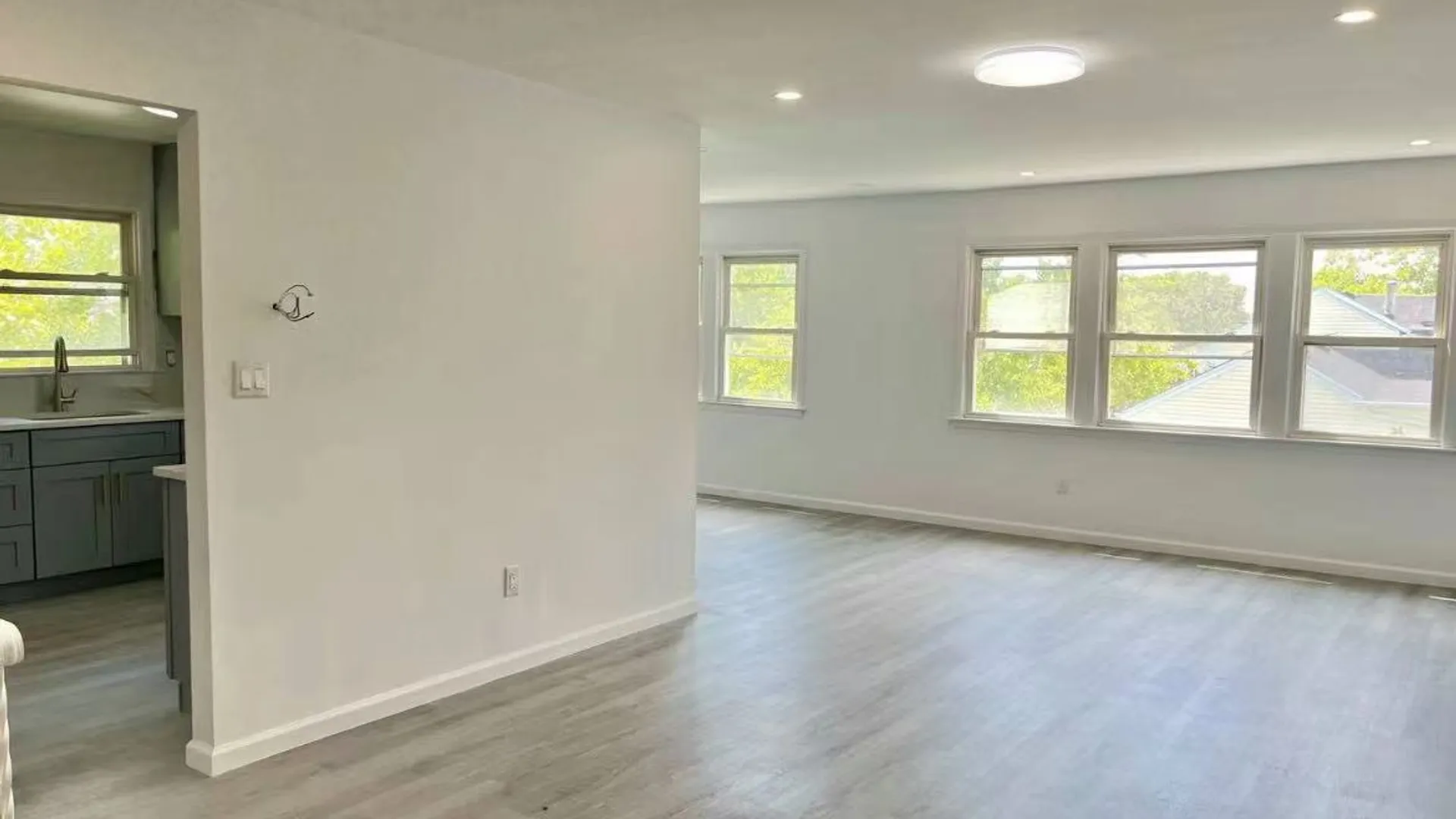 Property at 57-24 Cloverdale Blvd, Bayside, NY 11364 4