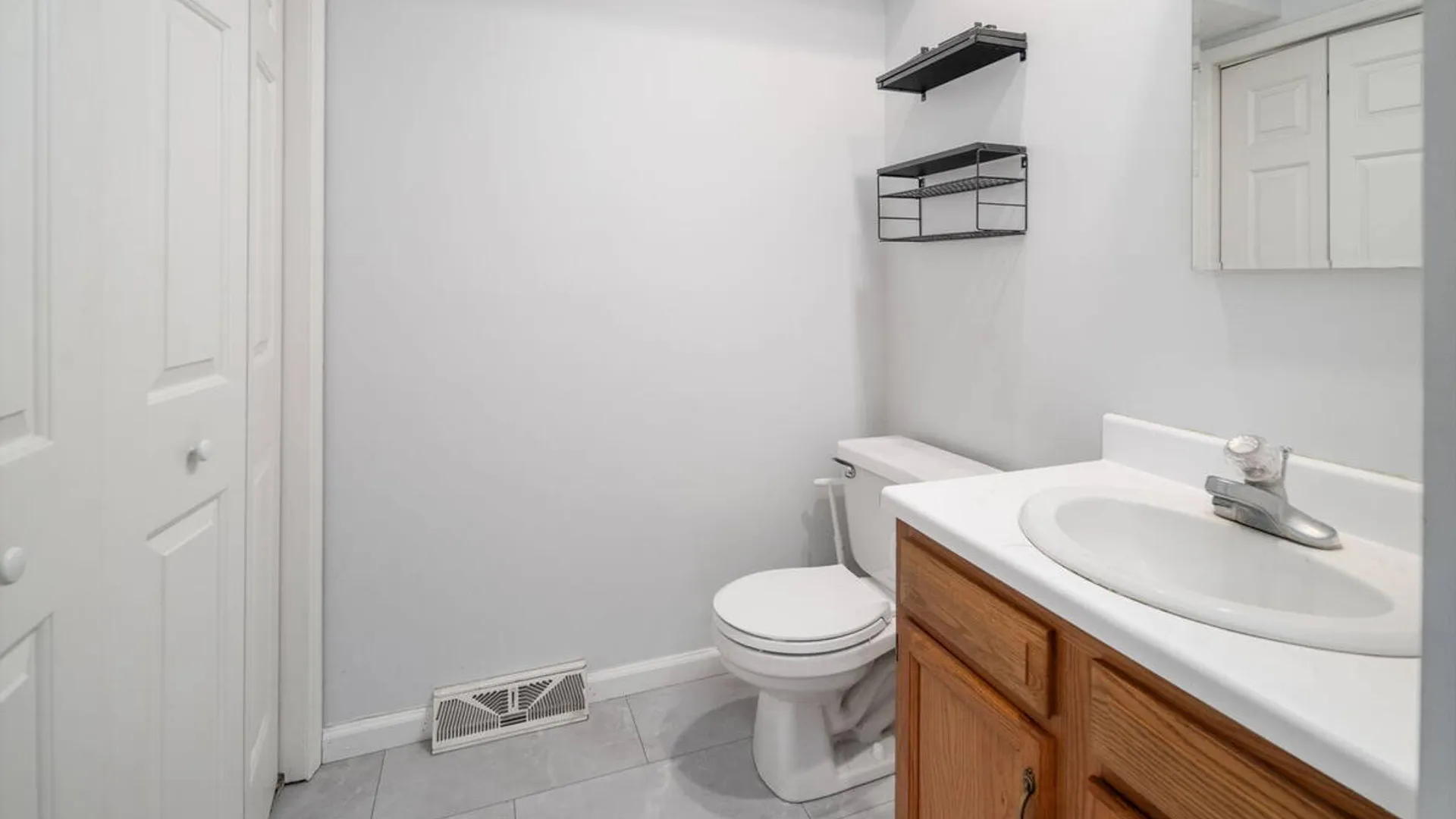 Property at 41 Westbury Court, Clifton Park, NY 12065 15