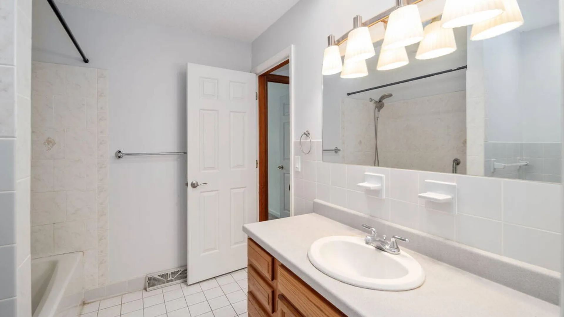 Property at 41 Westbury Court, Clifton Park, NY 12065 26