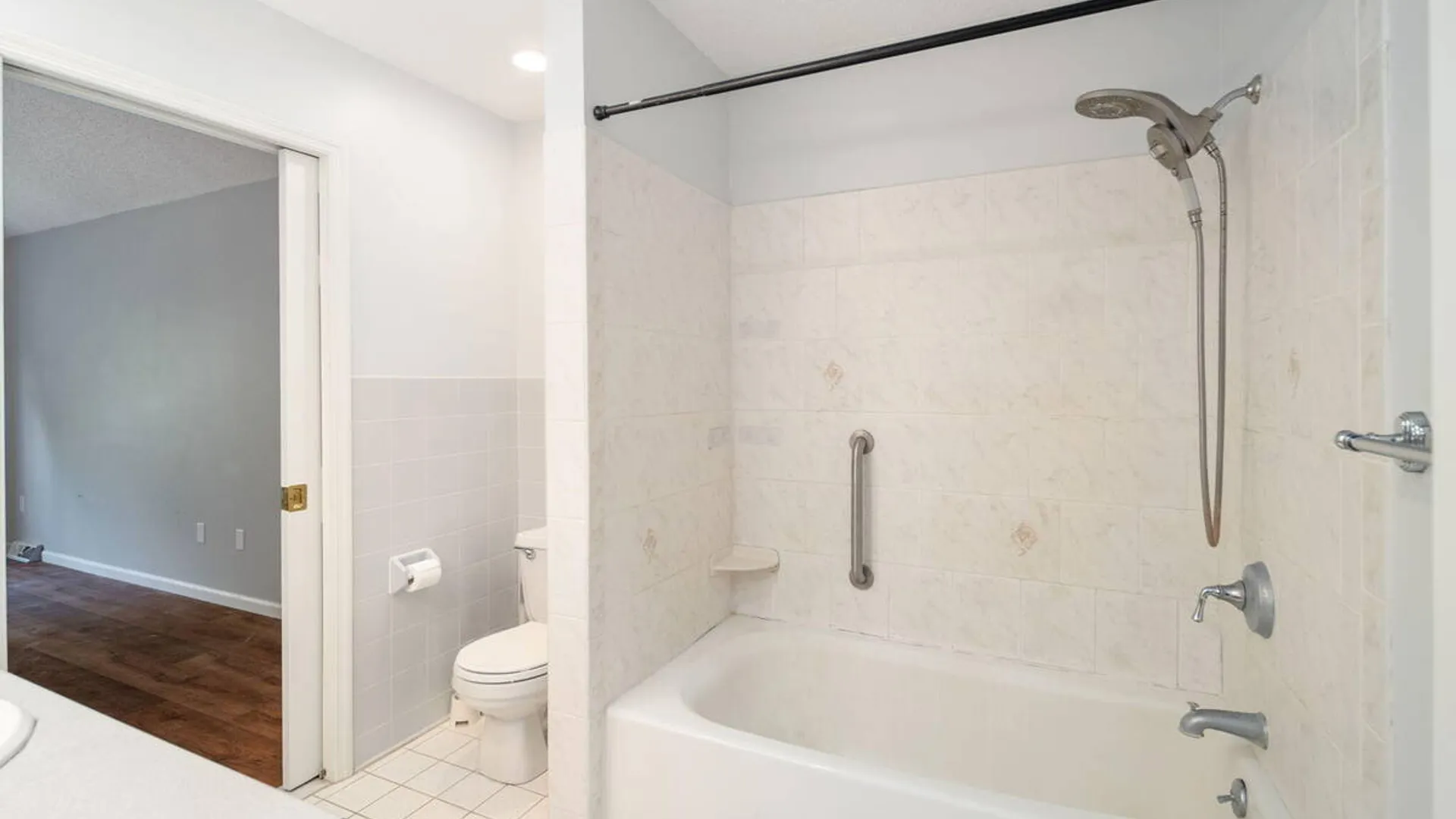 Property at 41 Westbury Court, Clifton Park, NY 12065 27