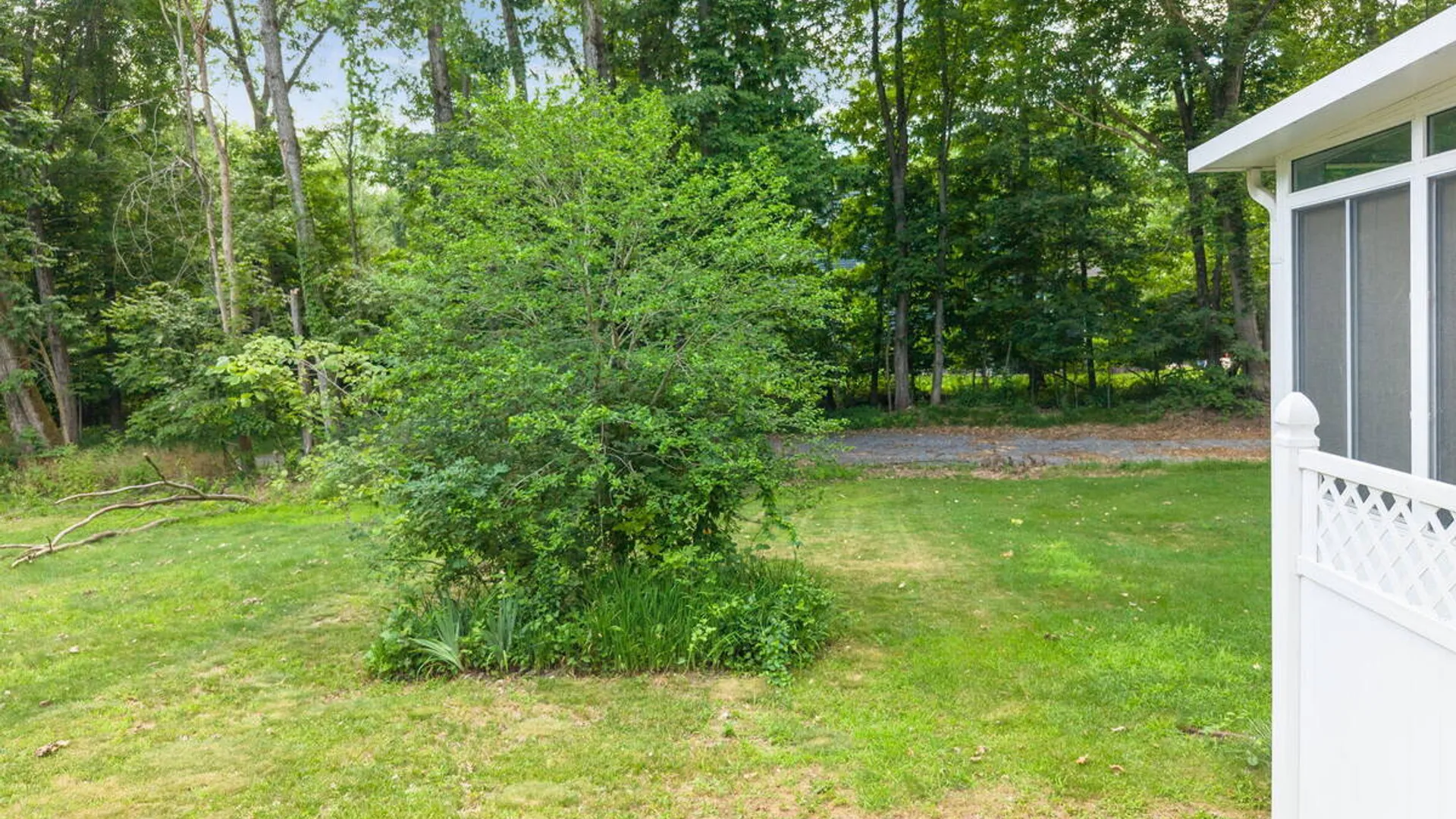 Property at 41 Westbury Court, Clifton Park, NY 12065 43
