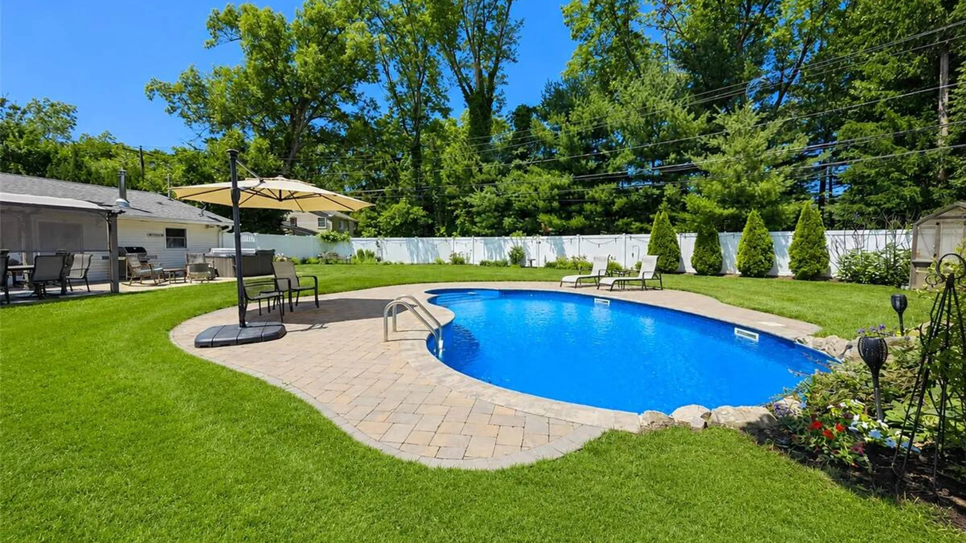 Property at 15 Seabrook Lane, Stony Brook, NY 11790 24