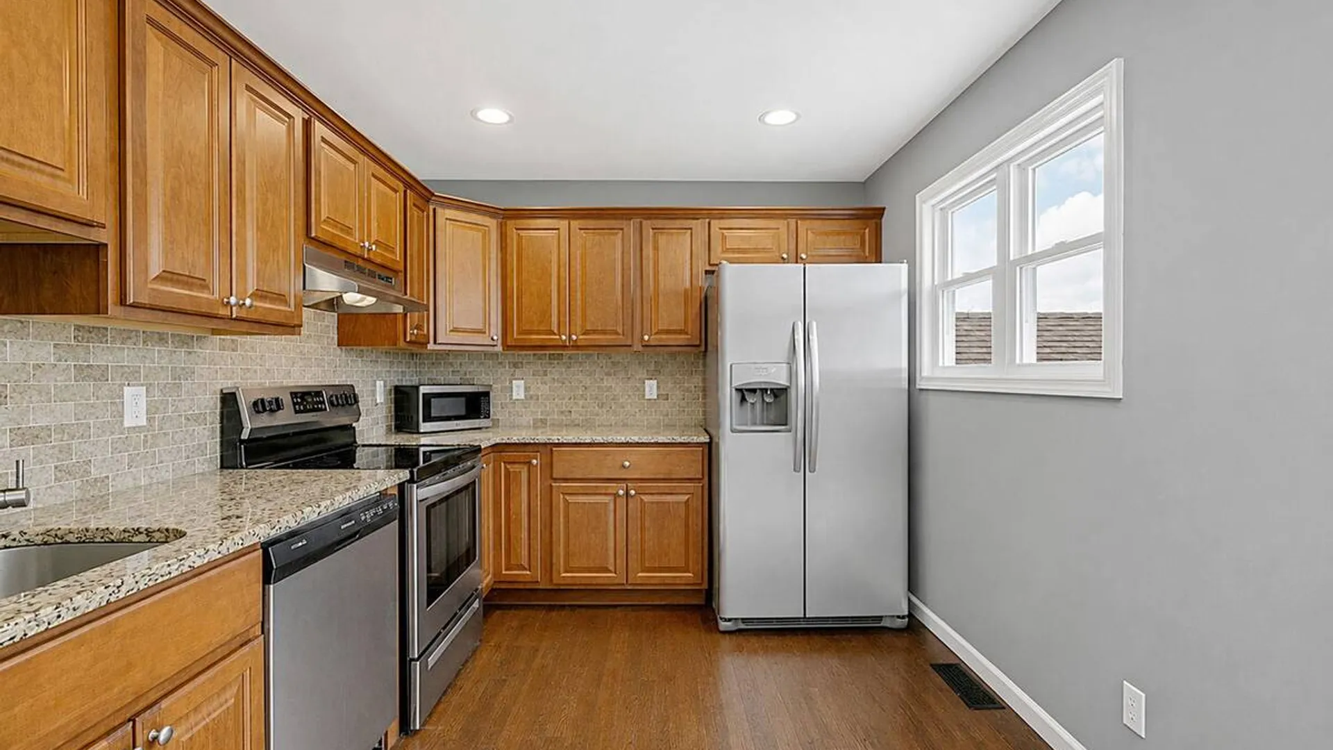 Property at 3010 Sipp Avenue, Medford, NY 11763 10