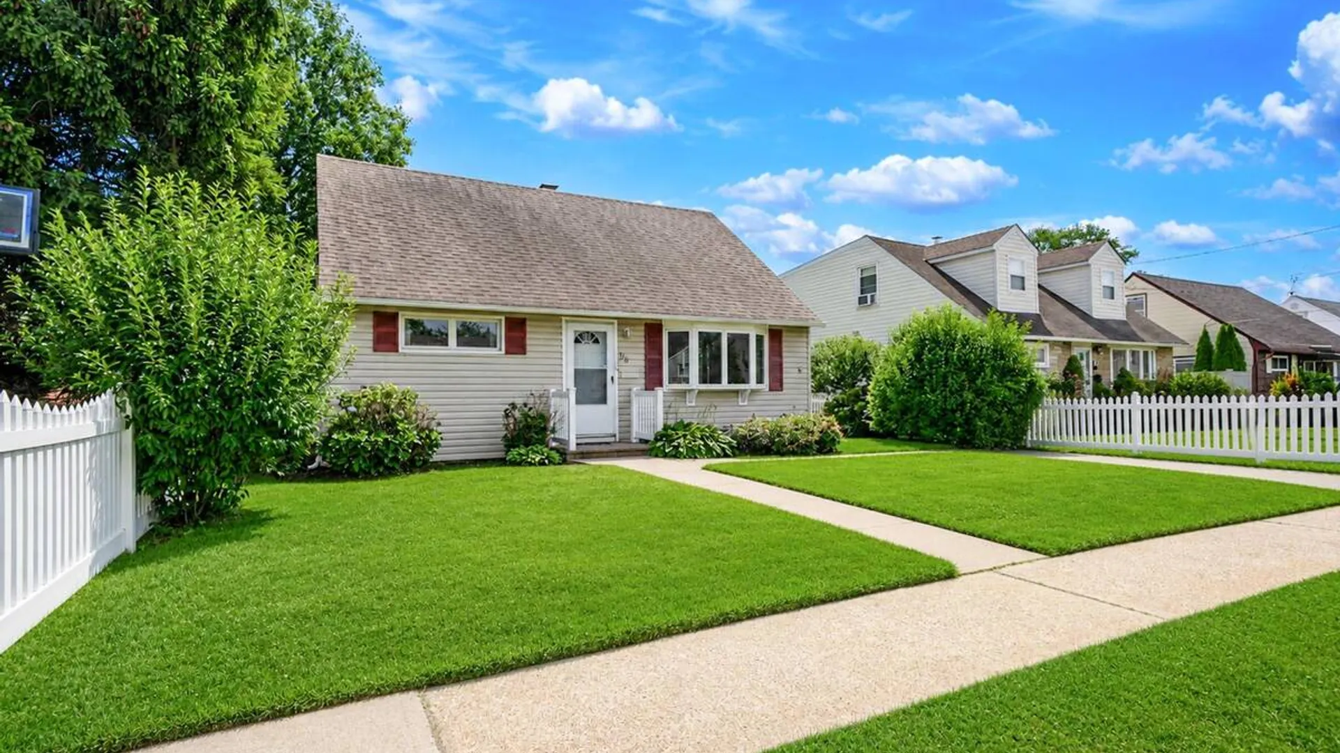 Property at 112 Franklin Place, Massapequa, NY 11758 2