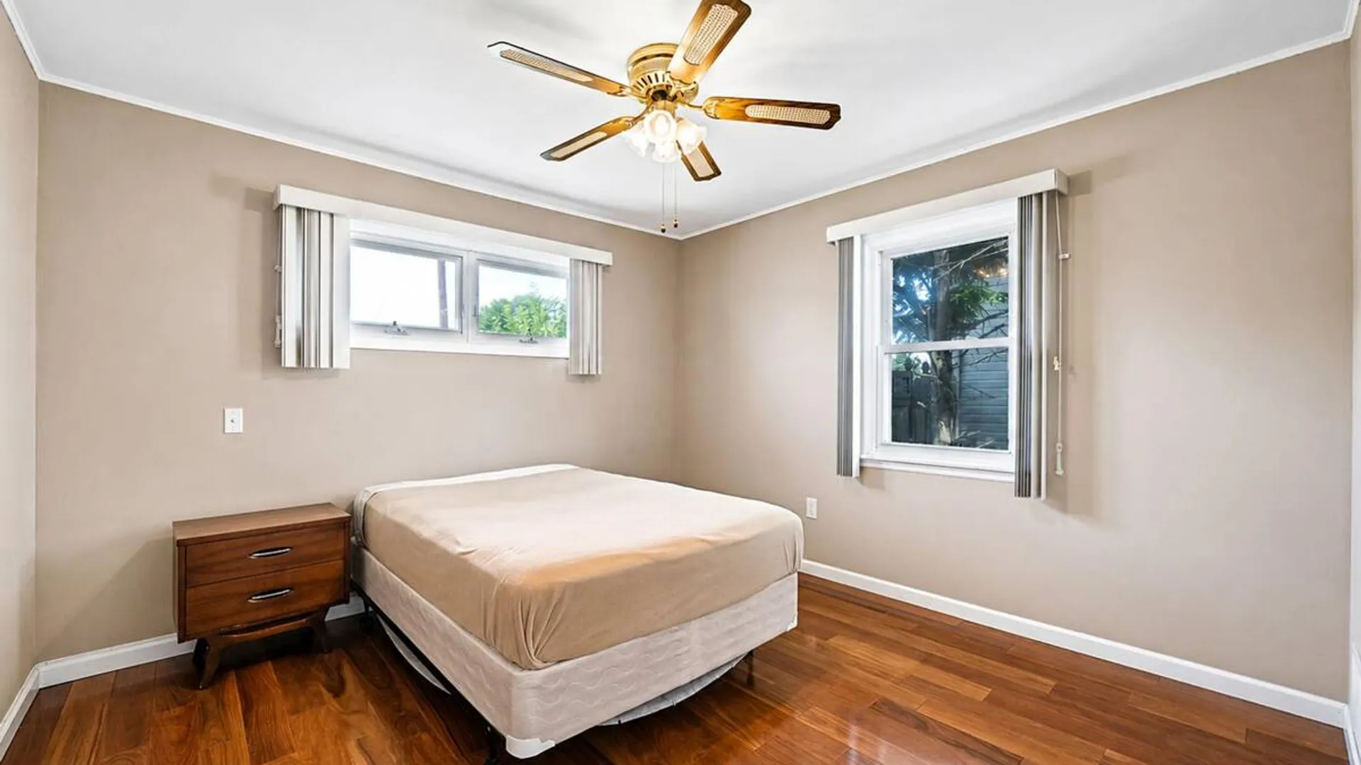 Property at 112 Franklin Place, Massapequa, NY 11758 15