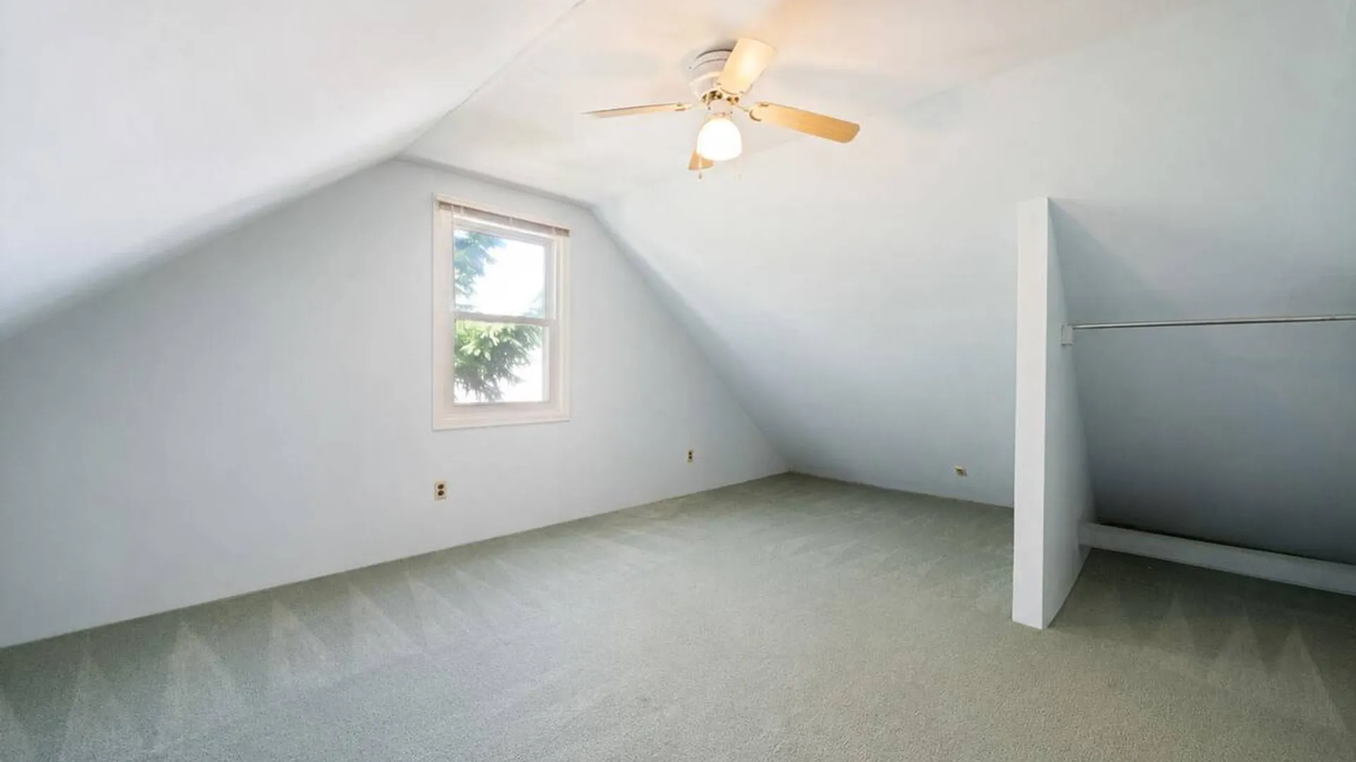 Property at 112 Franklin Place, Massapequa, NY 11758 18