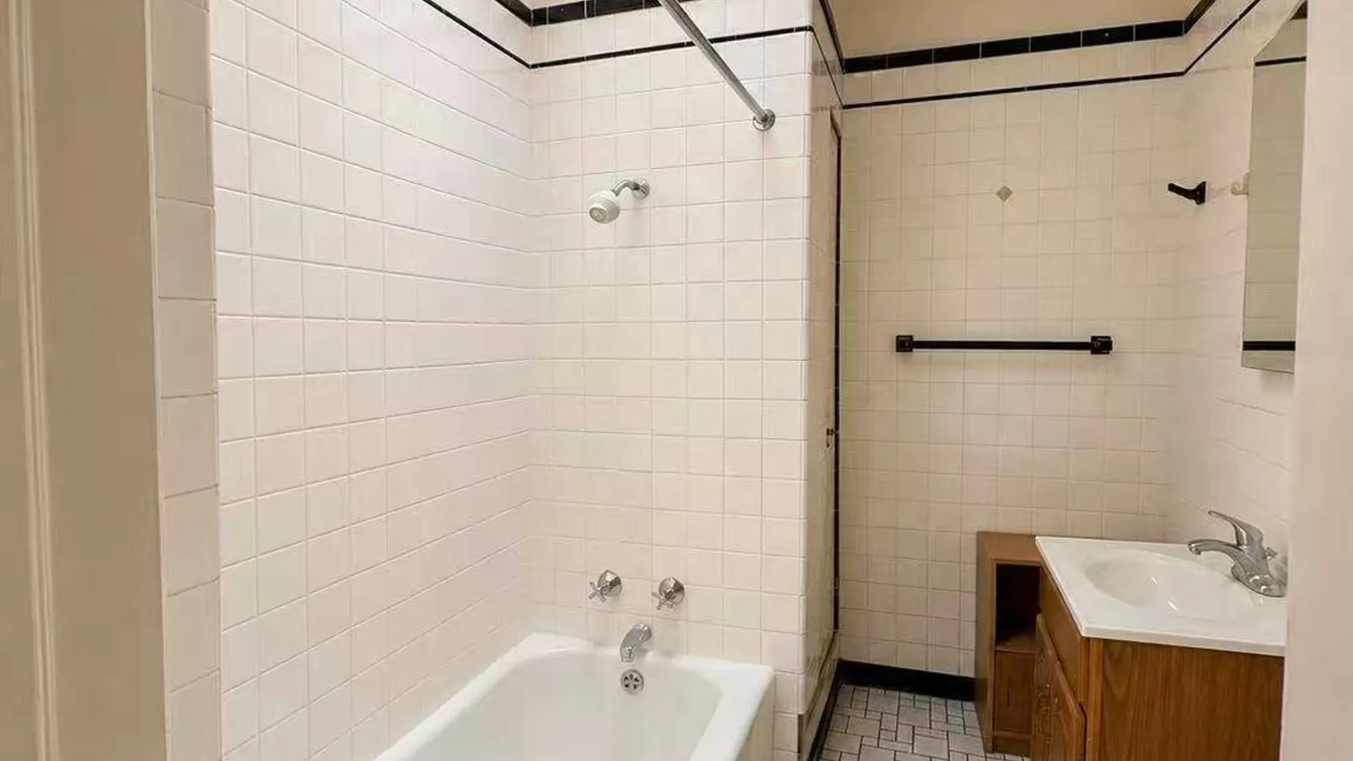 Property at 19 Campus PL, Brooklyn, NY 11208 8