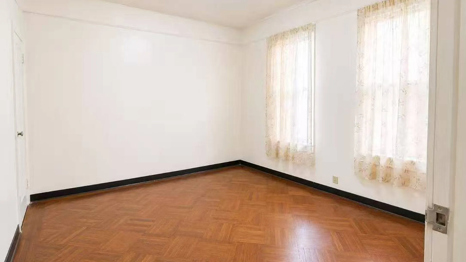 Property at 19 Campus PL, Brooklyn, NY 11208 7