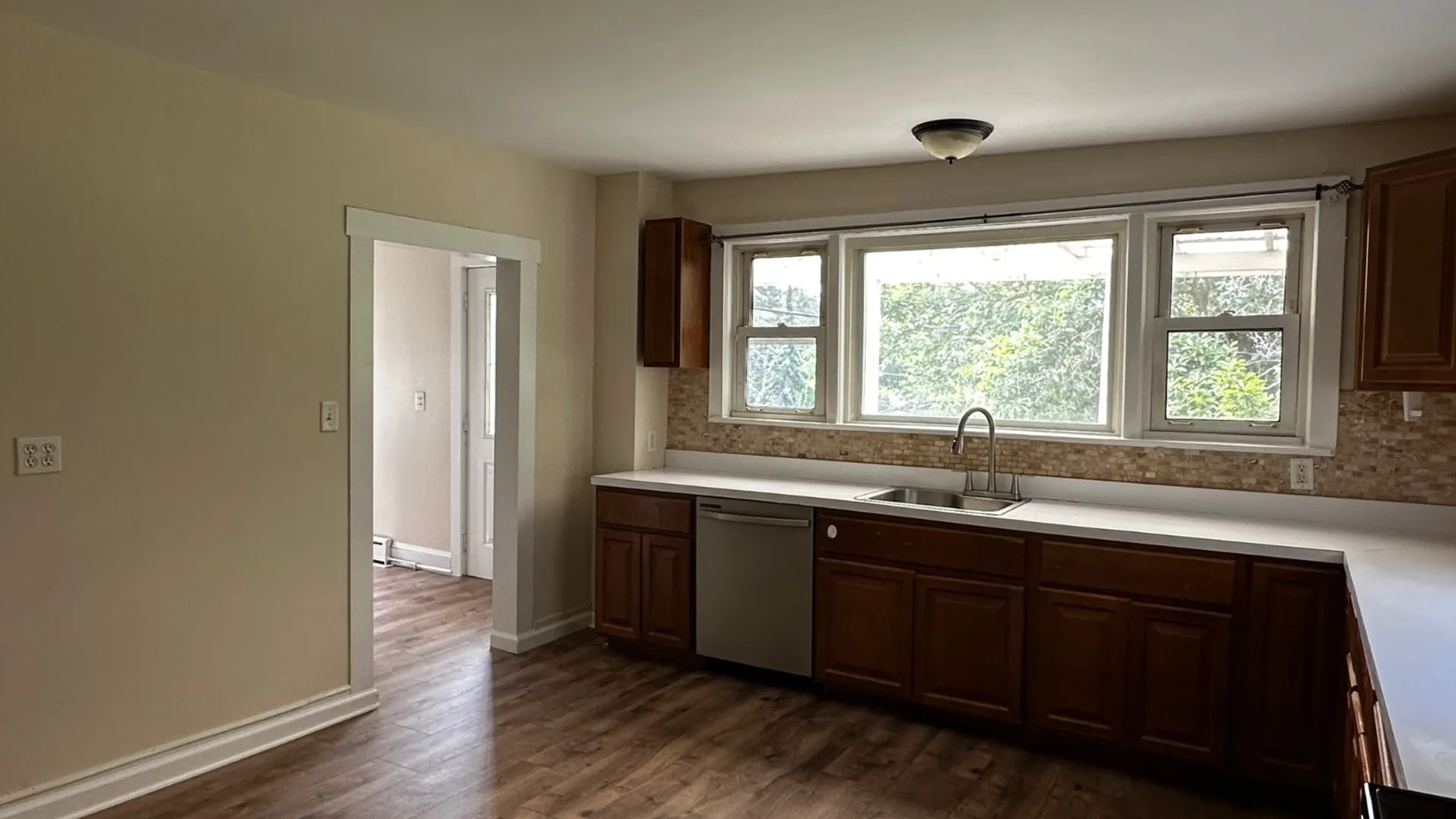 Property at 245-249 Lattintown Rd, Marlboro, NY 12542 3