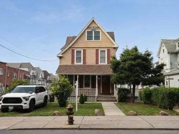 Property at 146-11 35th Ave, Flushing, NY 11354