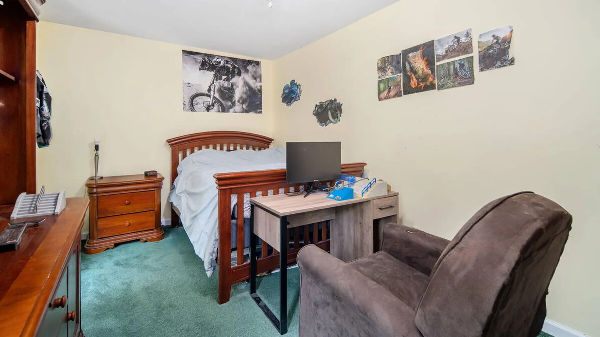Property at 141 Pine Street, North Greenbush, NY 12144 28
