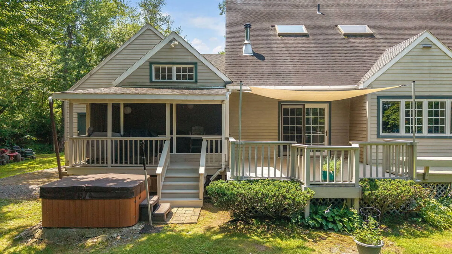 Property at 141 Pine Street, North Greenbush, NY 12144 58