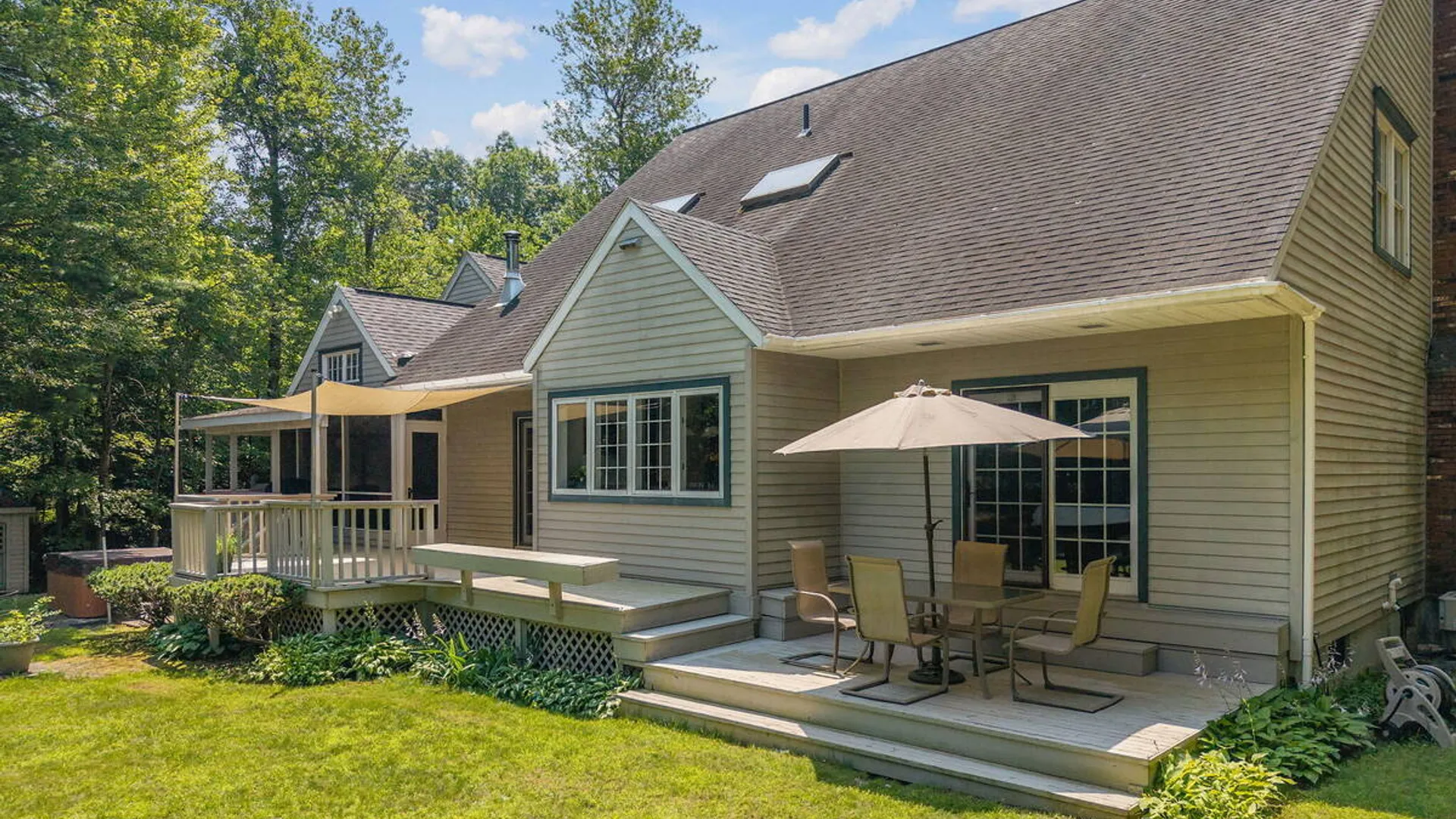 Property at 141 Pine Street, North Greenbush, NY 12144 65