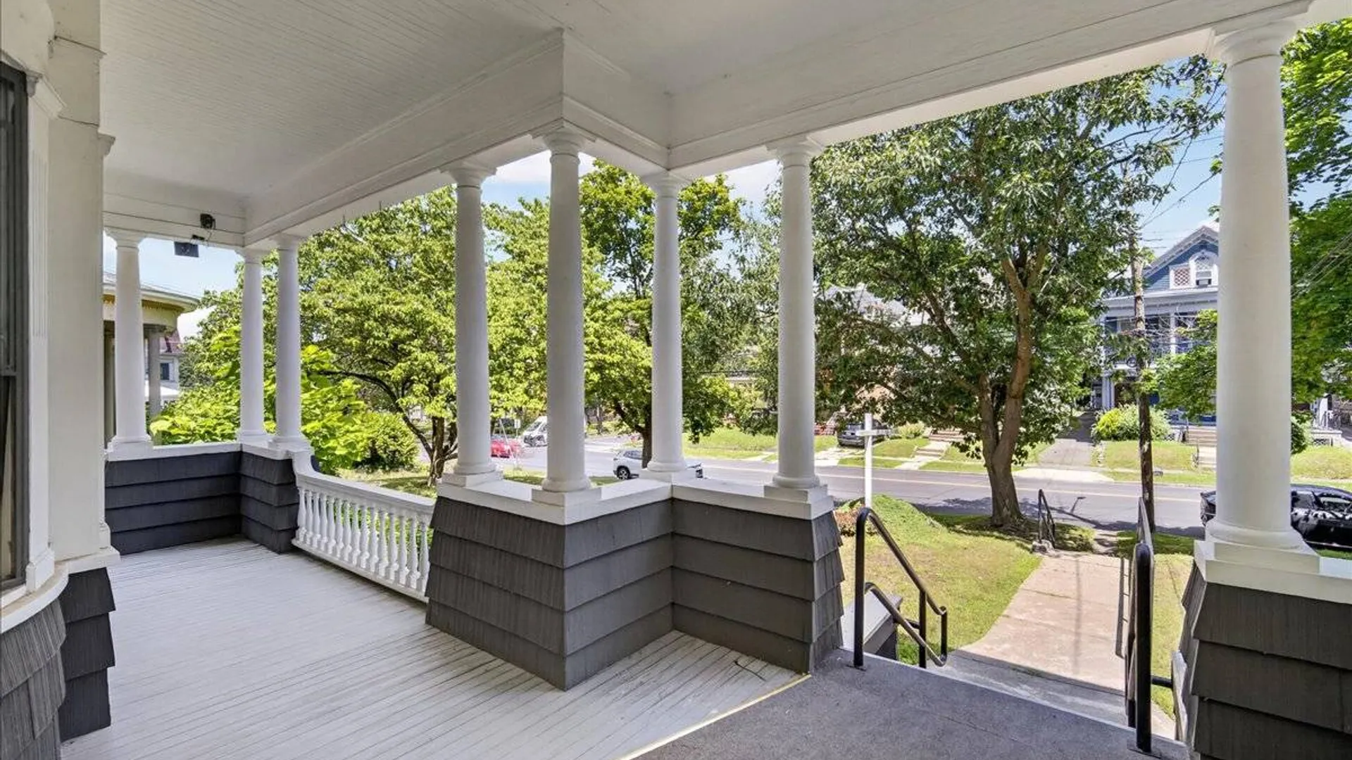 Property at 1006 Union St, Schenectady, NY 12308 3
