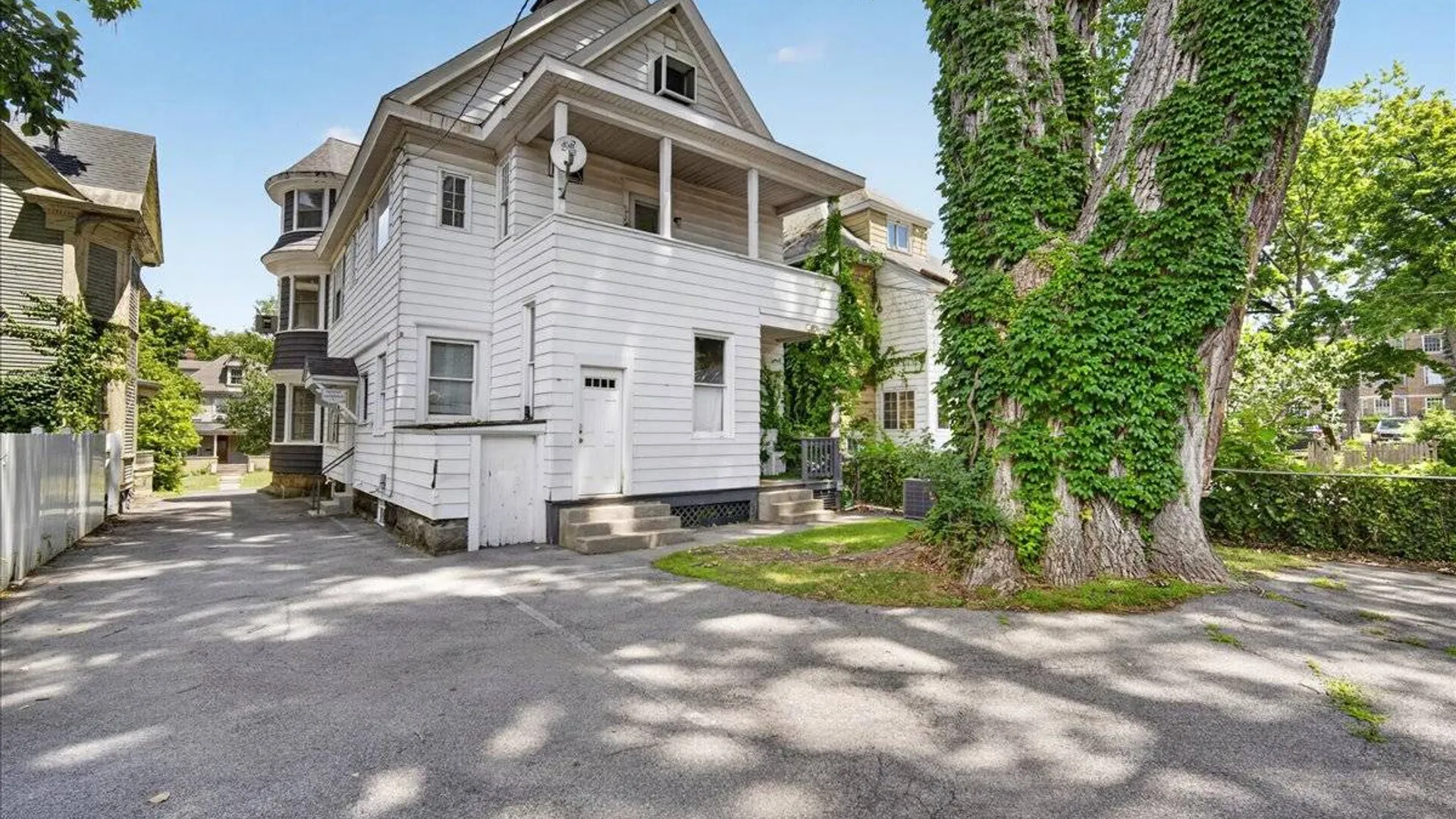 Property at 1006 Union St, Schenectady, NY 12308 57