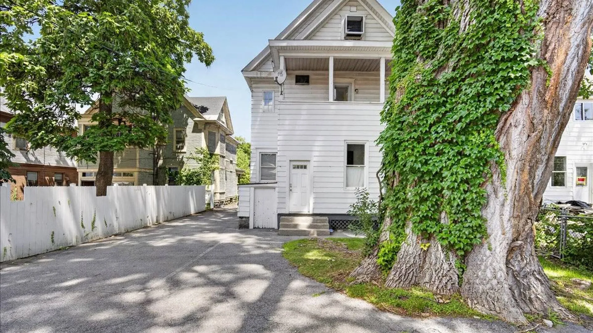 Property at 1006 Union St, Schenectady, NY 12308 58