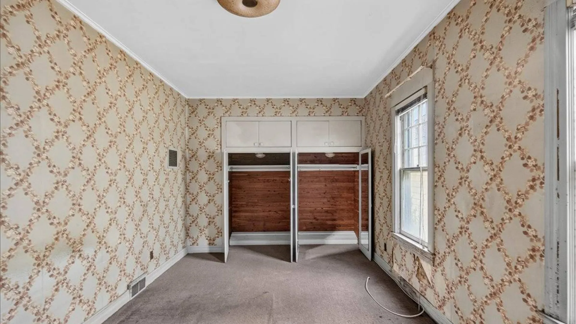Property at 1006 Union St, Schenectady, NY 12308 45
