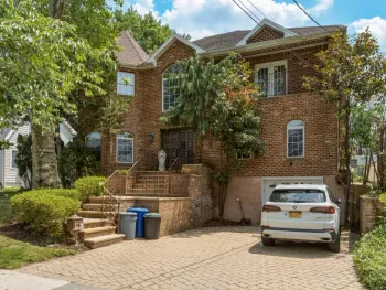 Property at 174 Kemball Ave, Staten Island, NY 10314