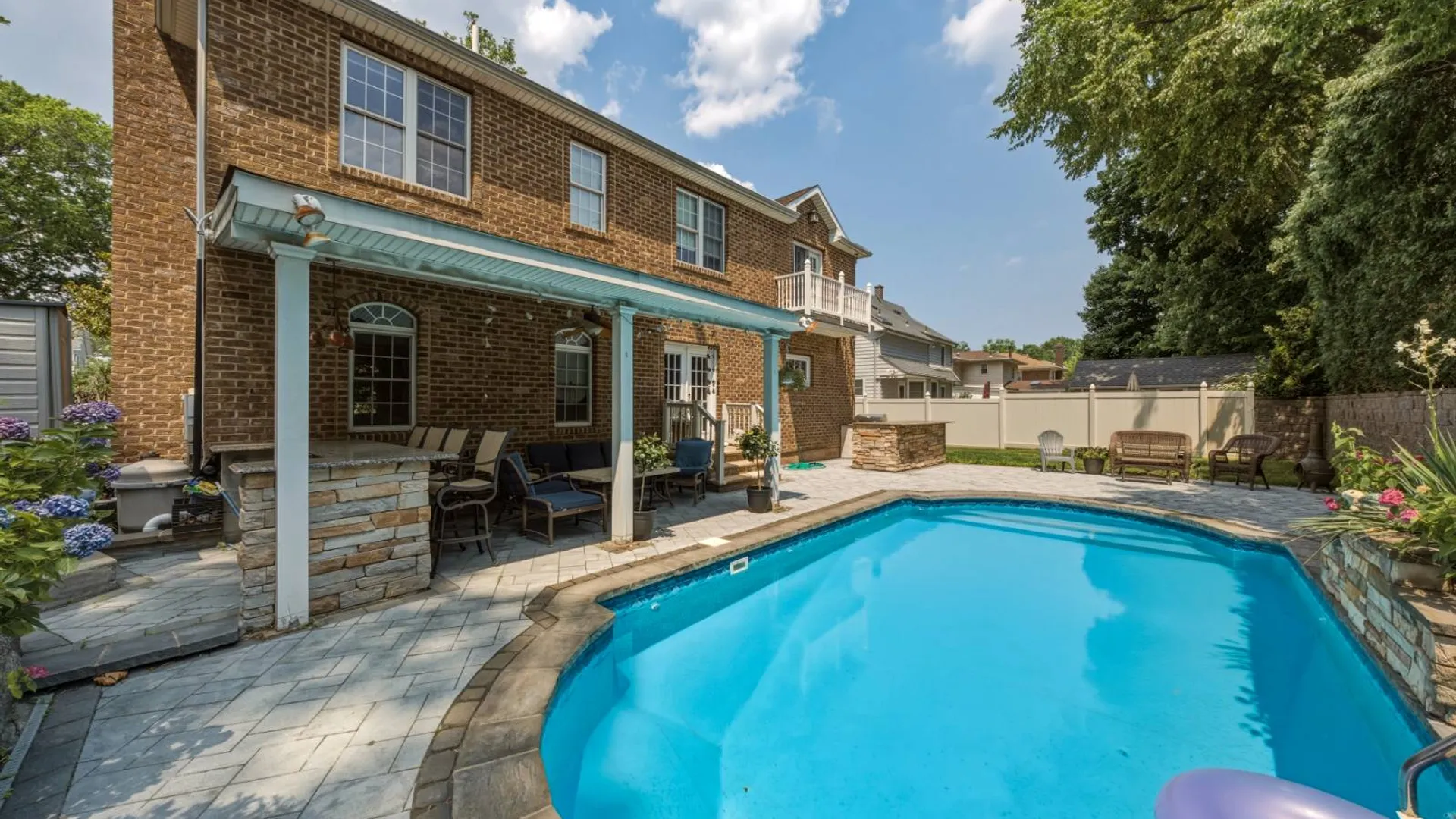 Property at 174 Kemball Ave, Staten Island, NY 10314 4