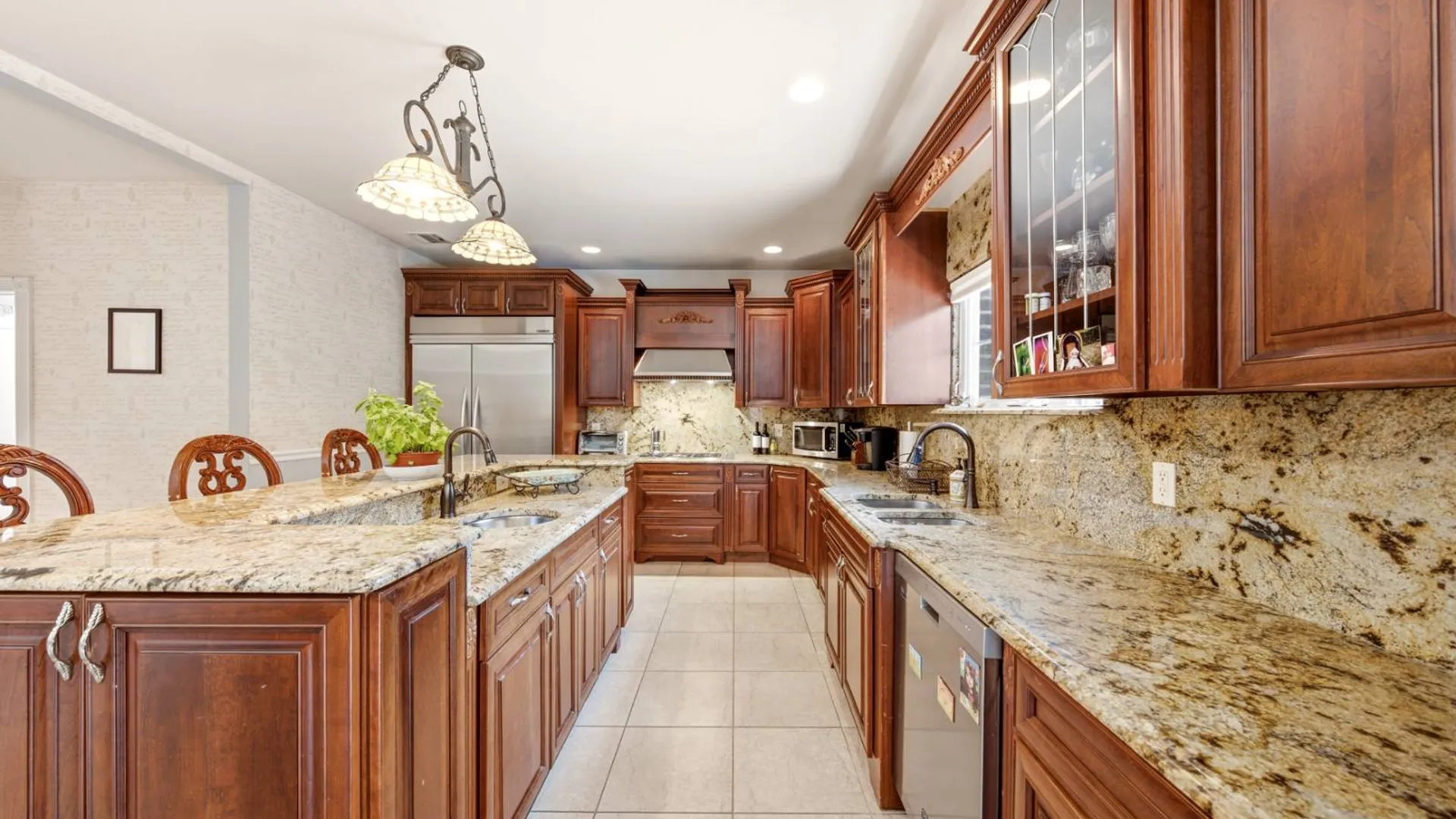 Property at 174 Kemball Ave, Staten Island, NY 10314 11