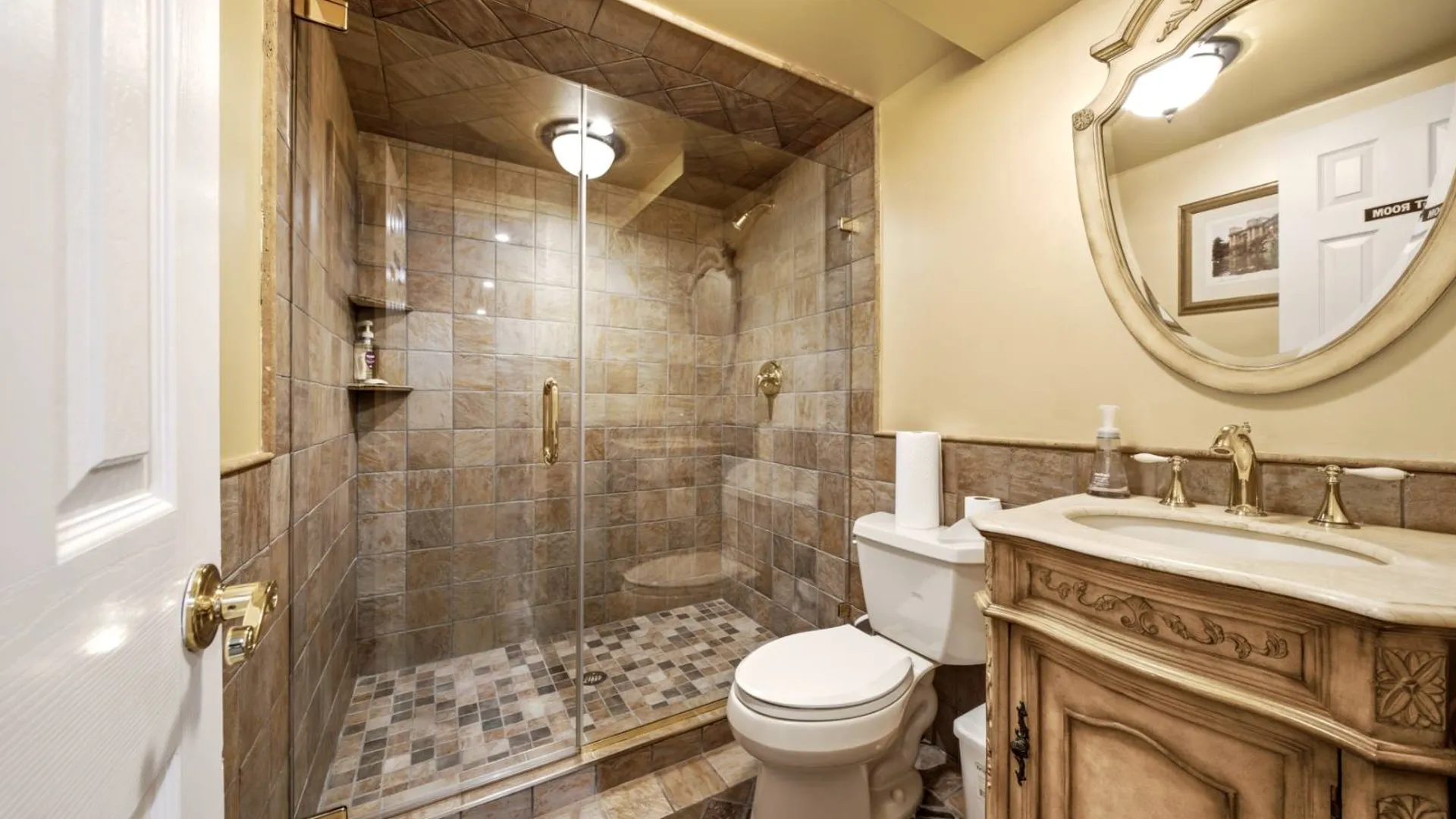 Property at 174 Kemball Ave, Staten Island, NY 10314 20