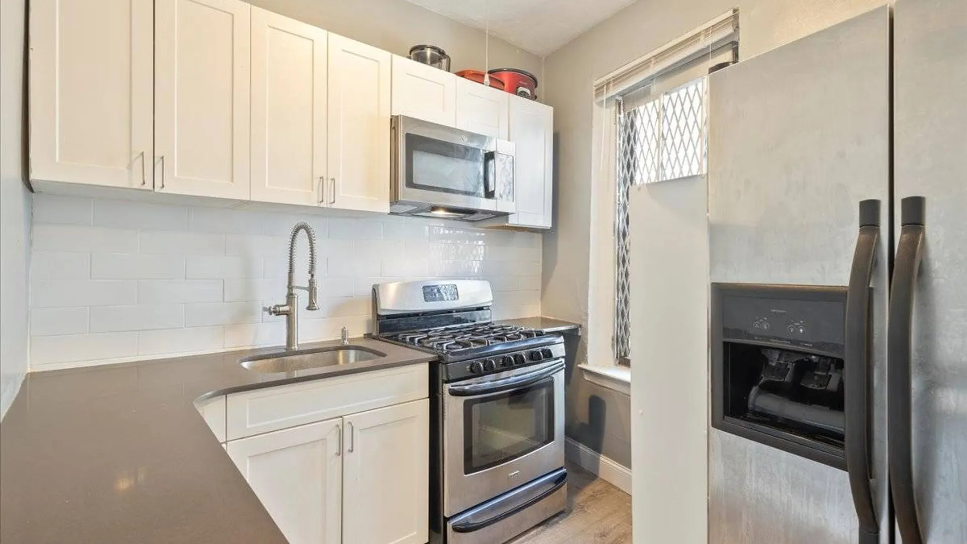 Property at 941 Jerome Avenue, Bronx, NY 10452 3