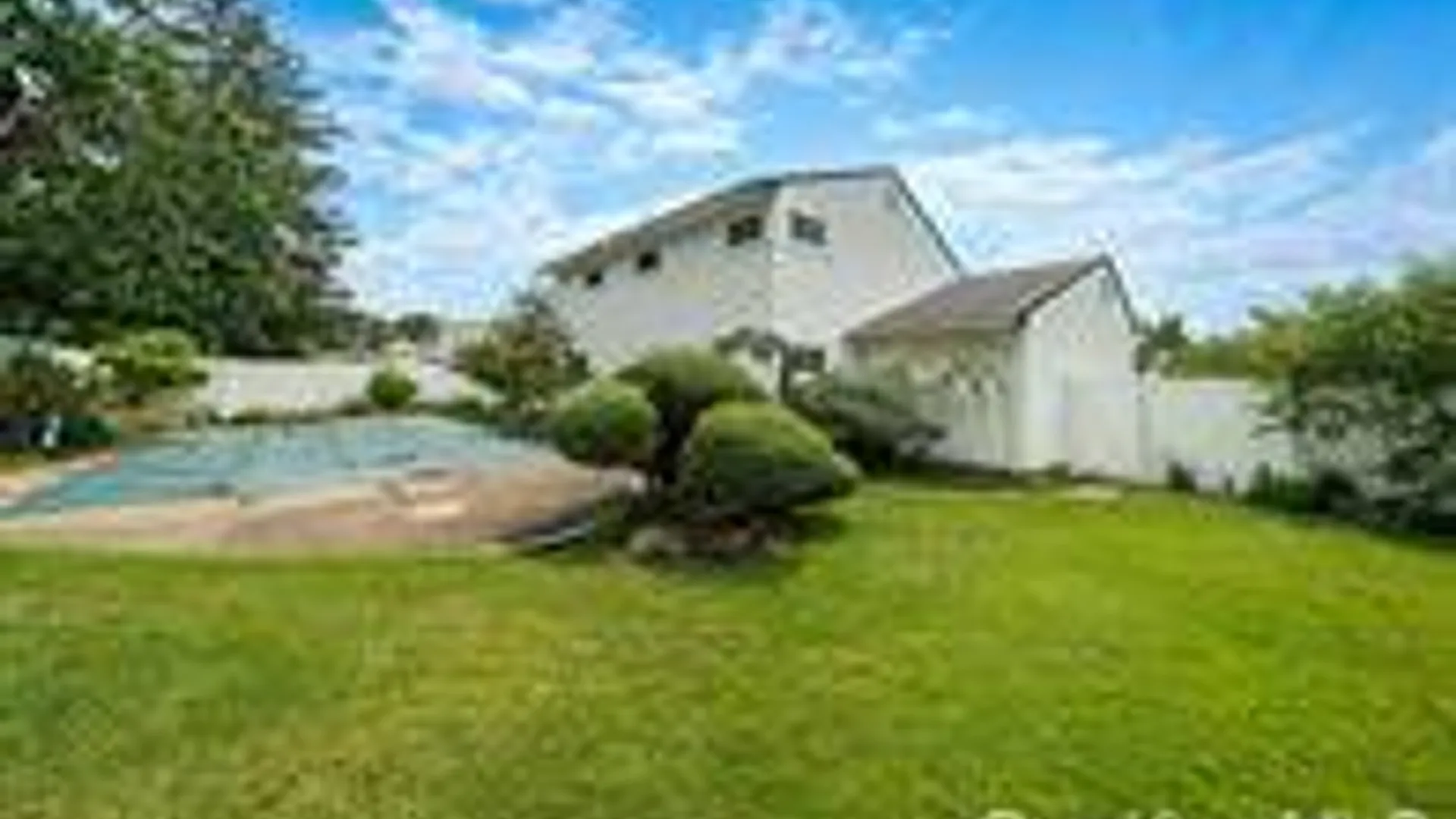 Property at 27 Ventura Drive, North Babylon, NY 11703 5