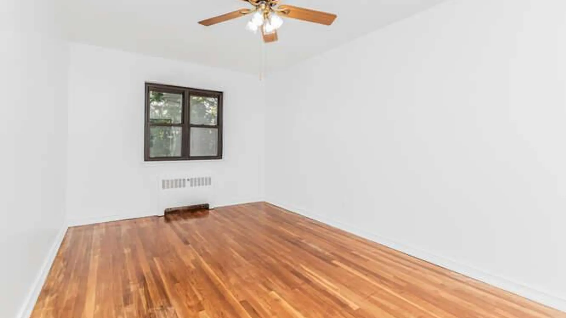 Property at 1863 Williamsbridge Rd, Bronx, NY 10461 5
