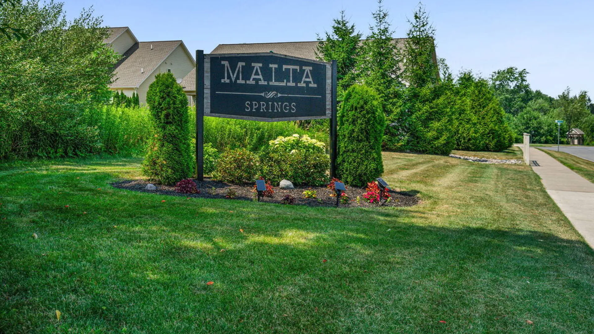 Property at 13 Weston Way, Malta, NY 12020 3