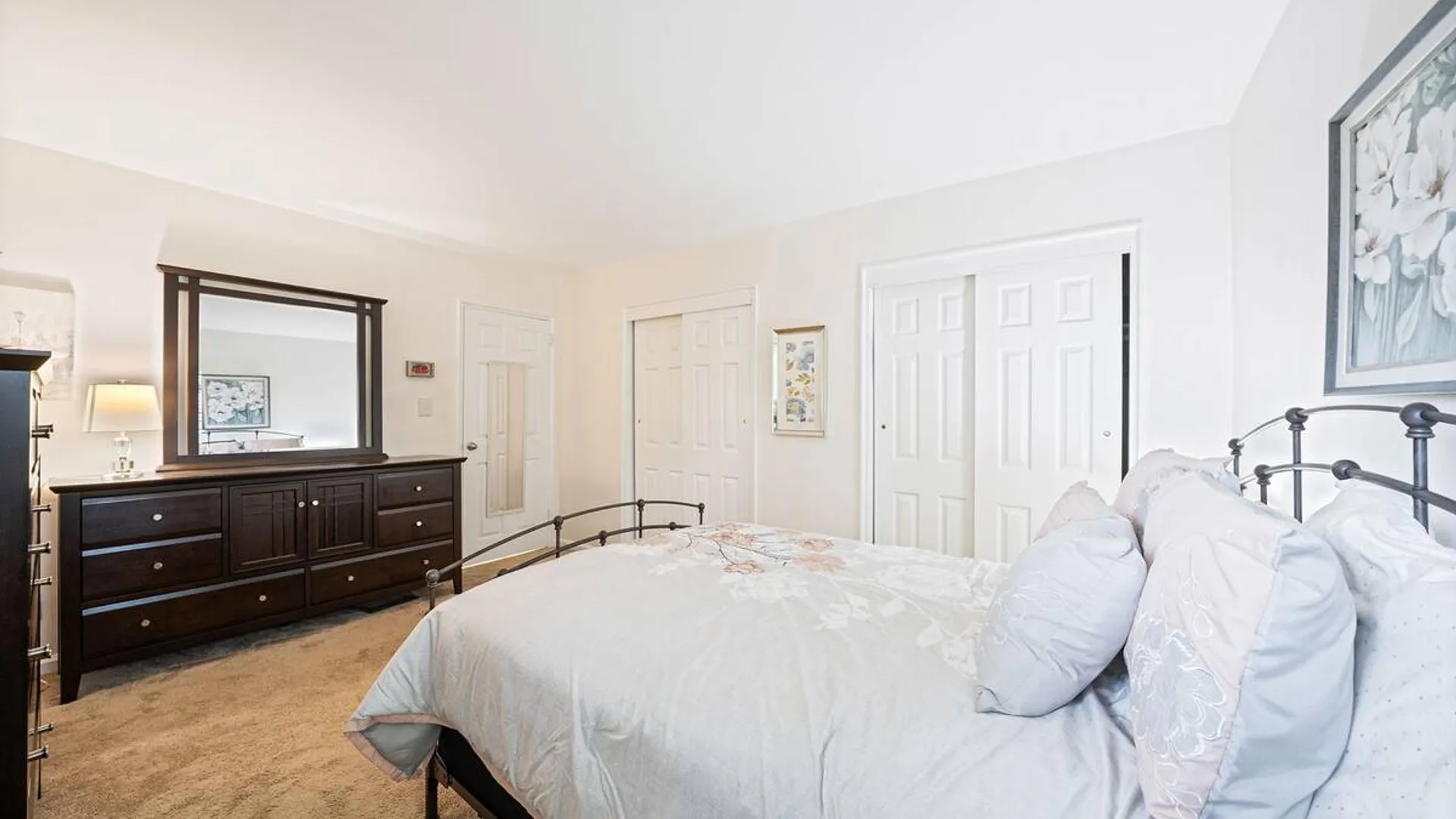 Property at 172 Edmunton, North Babylon, NY 11703 7