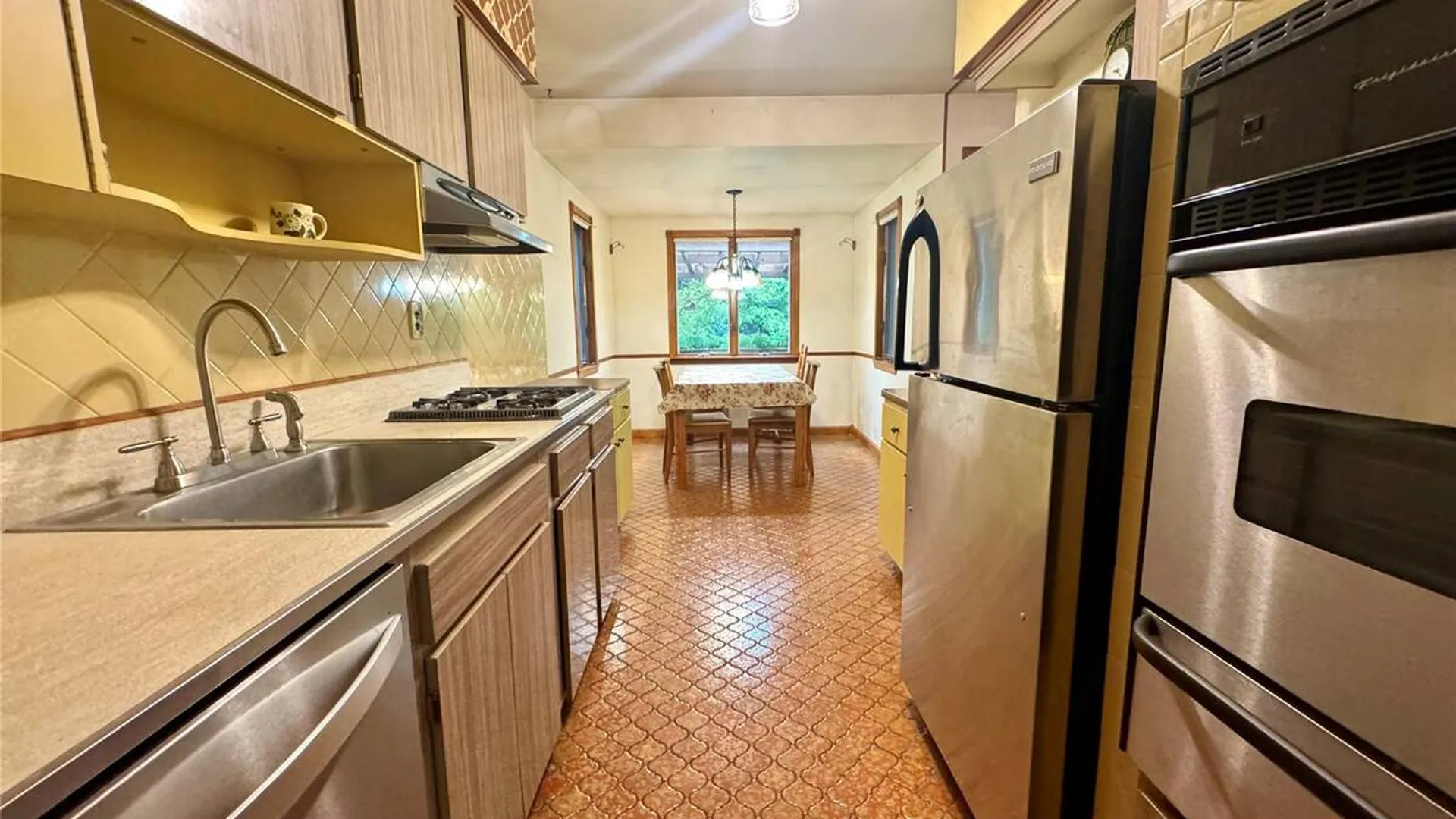 Property at 28 Euclid Avenue, Dix Hills, NY 11746 11