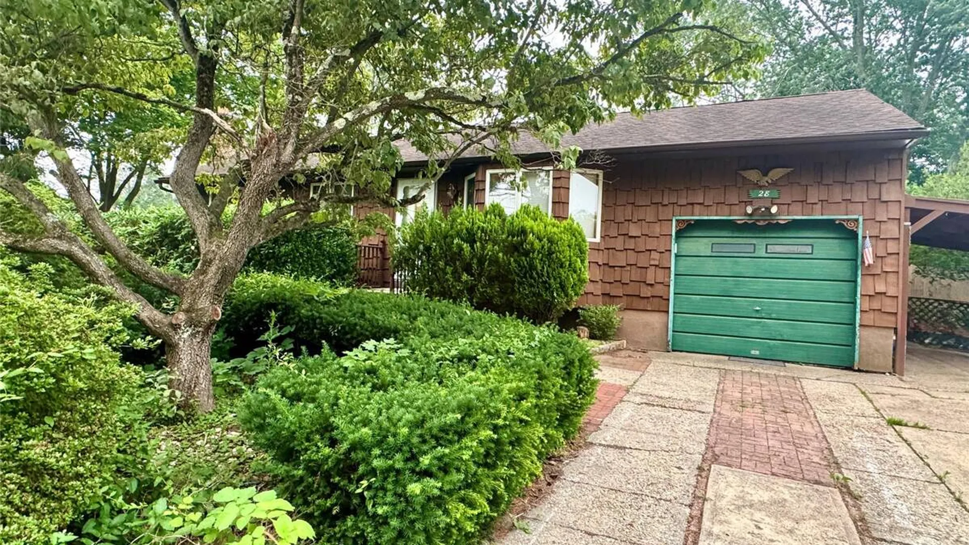 Property at 28 Euclid Avenue, Dix Hills, NY 11746 3