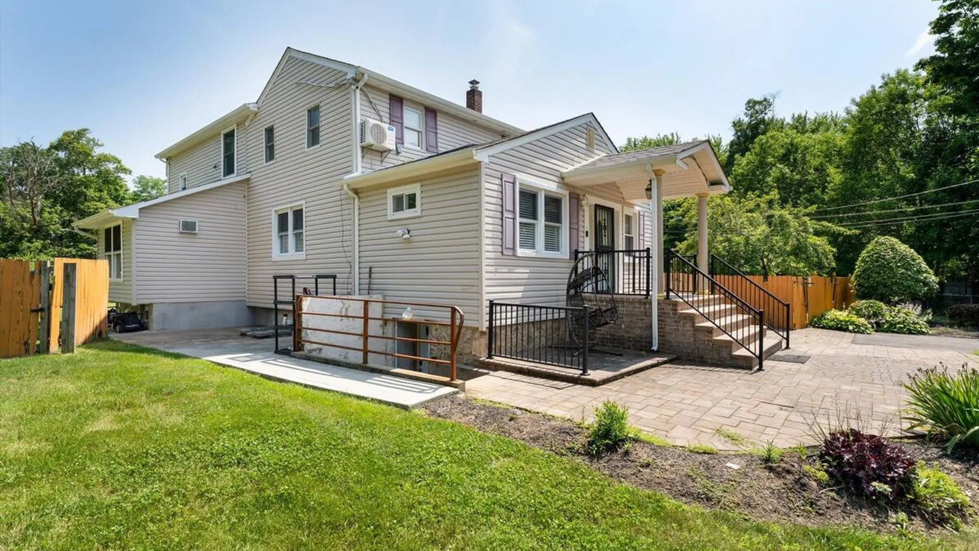 Property at 70 Massachusetts Avenue, Bay Shore, NY 11706 23