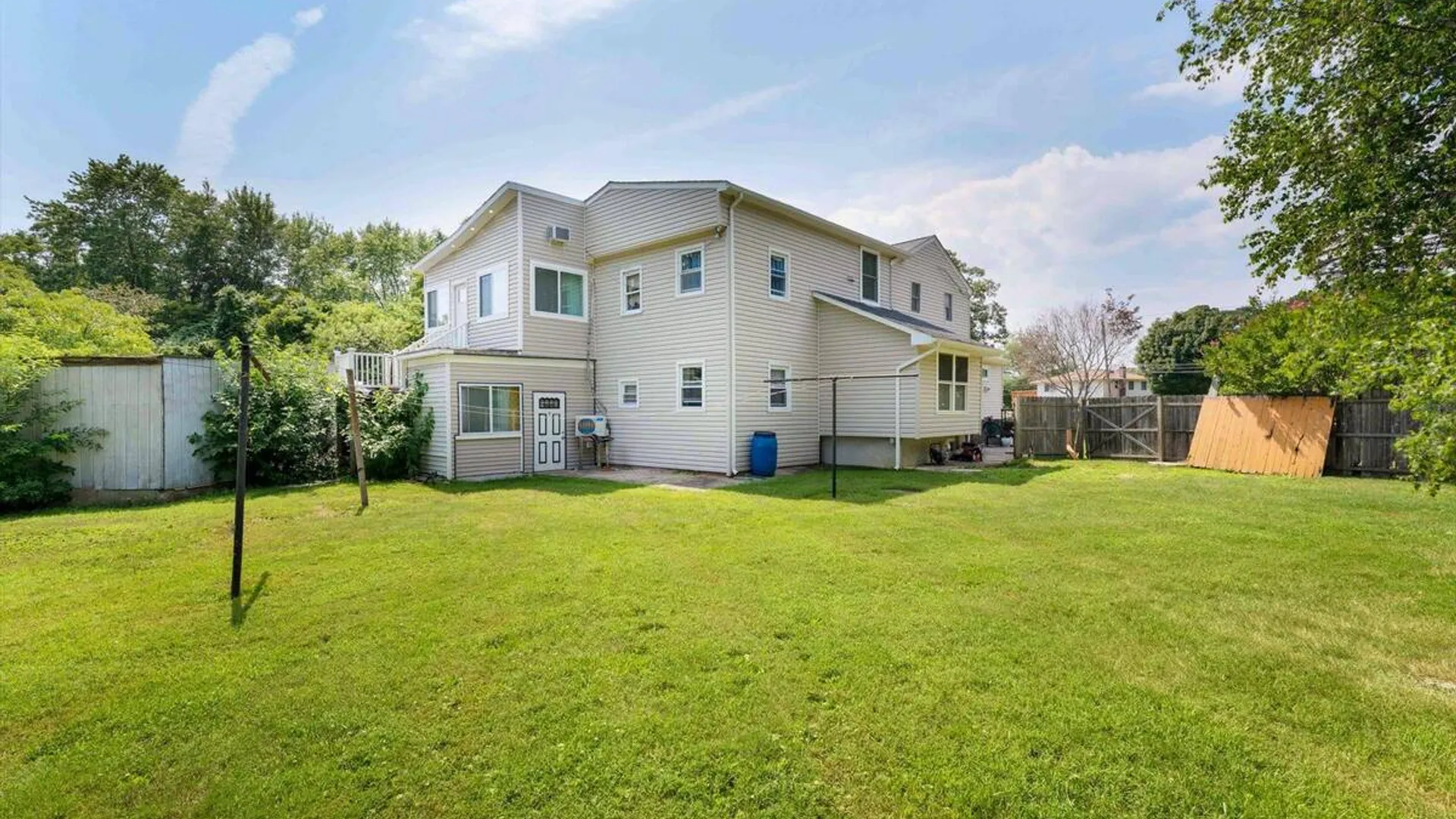 Property at 70 Massachusetts Avenue, Bay Shore, NY 11706 24