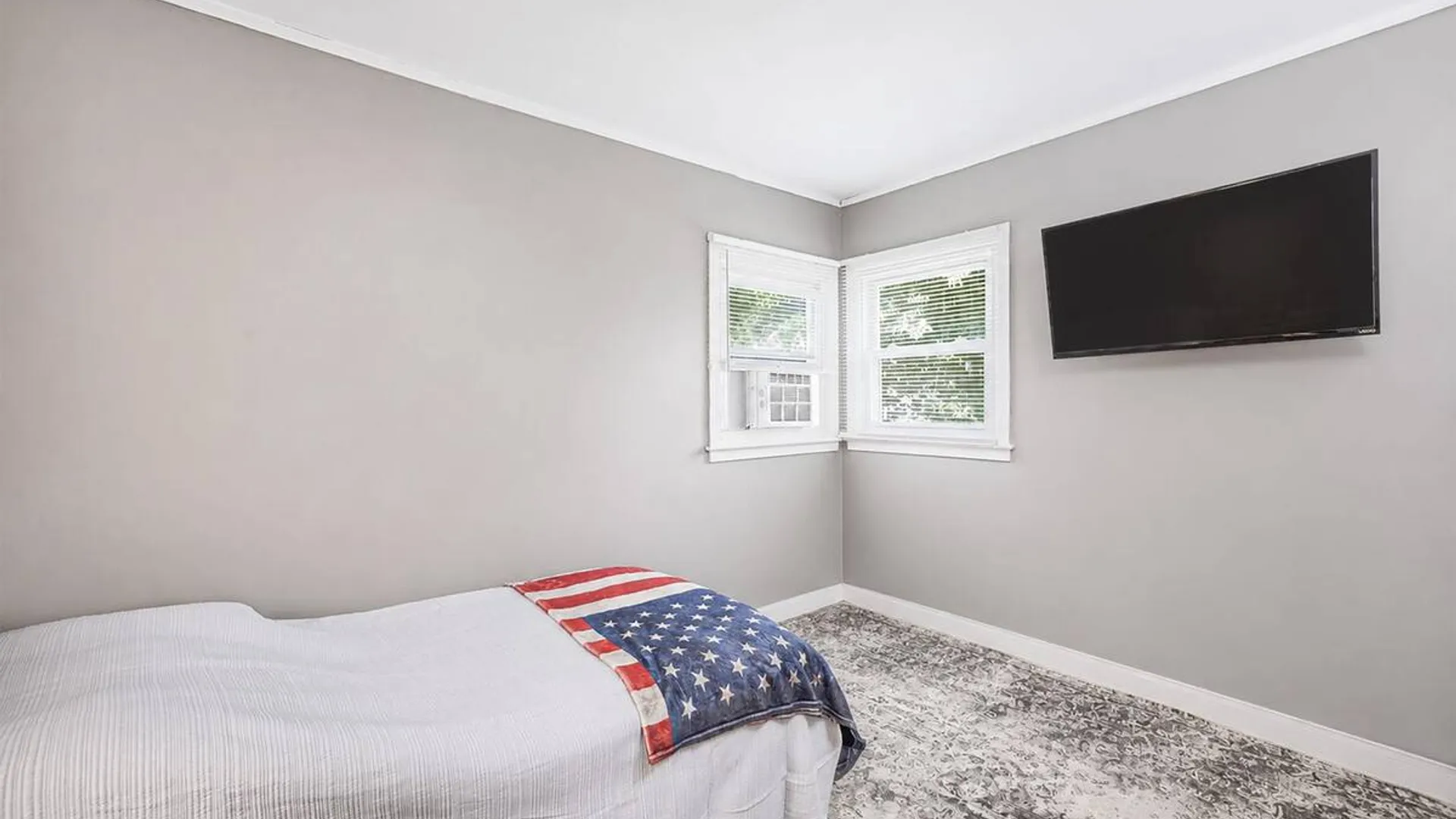 Property at 51 Hampton Avenue, Mastic, NY 11950 14
