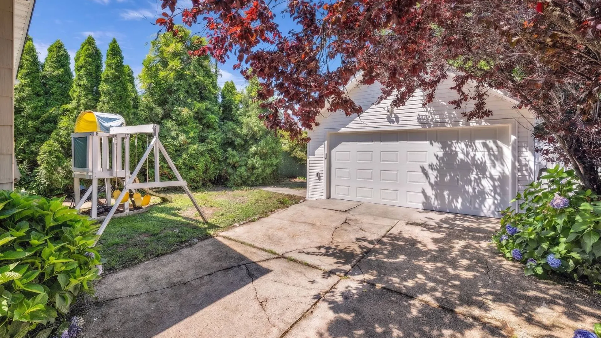 Property at 30 West St, Farmingdale, NY 11735 6